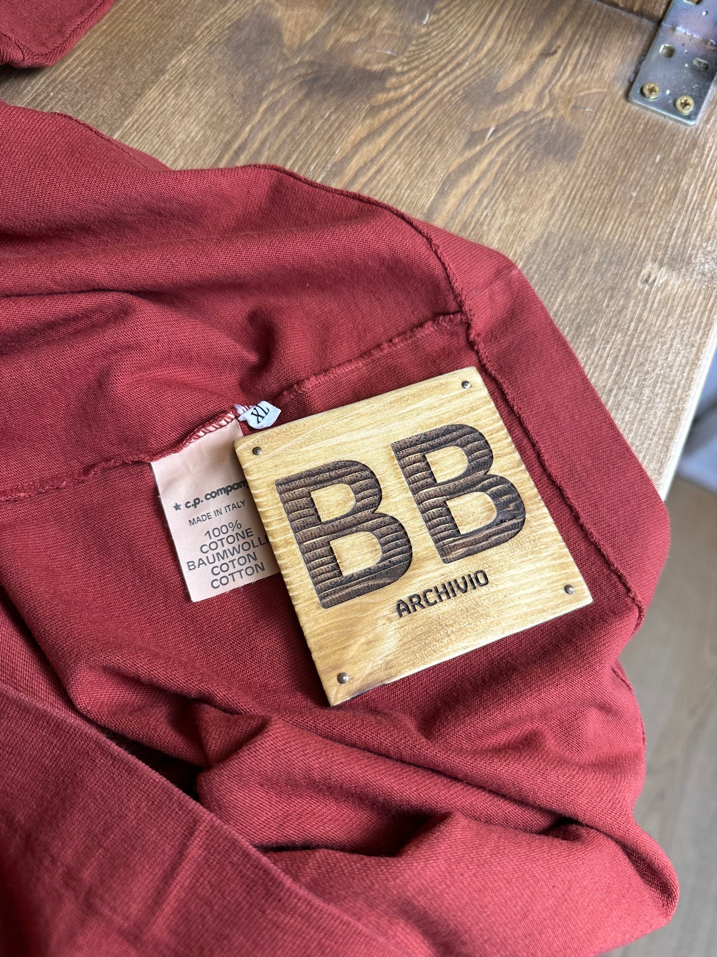 SS80s MARINA TEE in Brick red