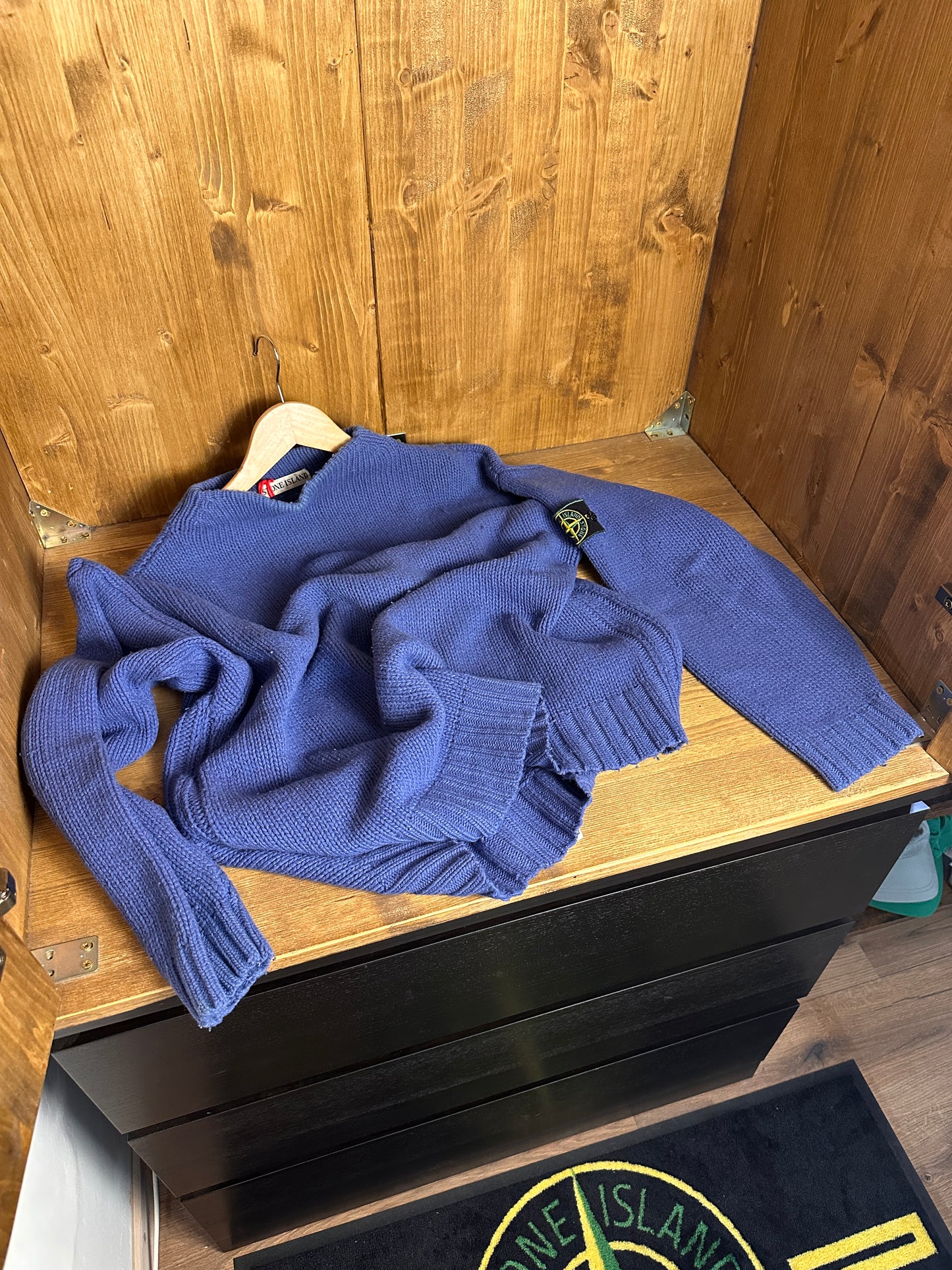 AW80s WOOL JUMPER in Distant Blue