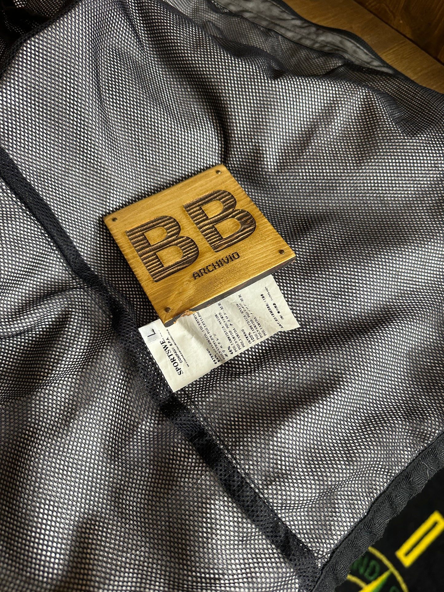 SS09 TYVEK SHIELD in Mouse Grey