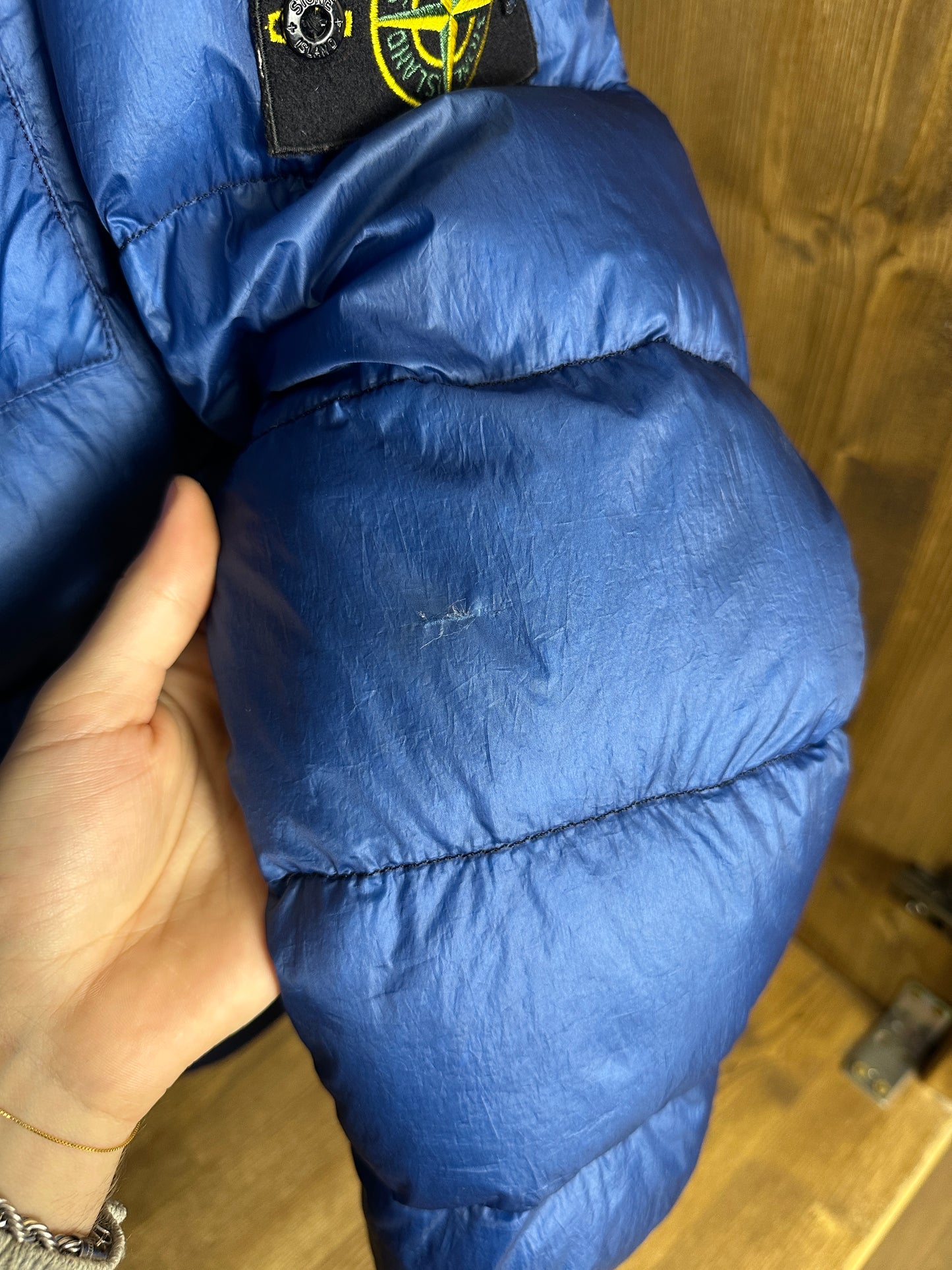 AW13 GARMENT_DYED DOWN_26 GR X SQM_N in Sapphire Blue