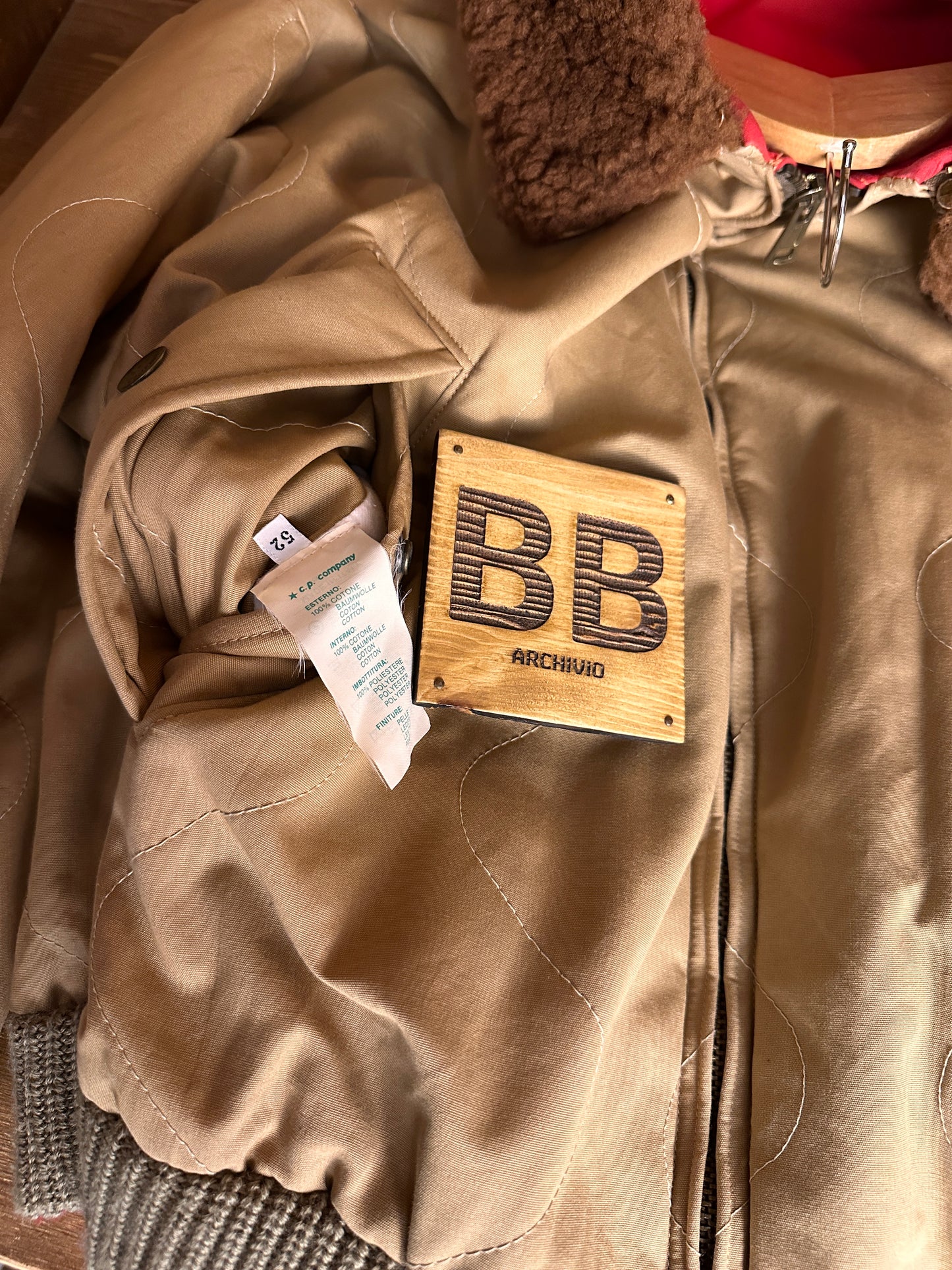 AW84 REVERSIBLE FUR COLLAR BOMBER in Orient Red & Beige Red