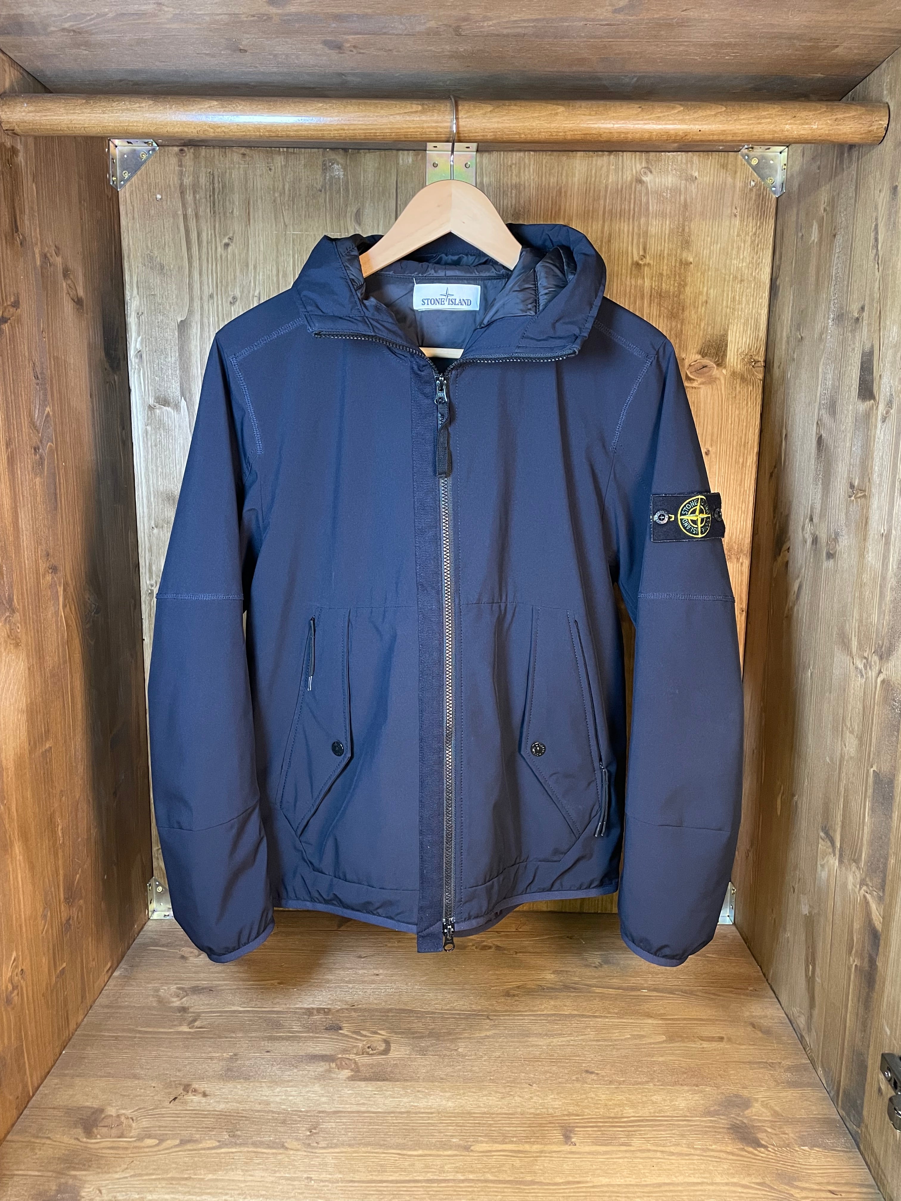 Blue soft shell with primaloft insulation technology – Big Badge Archivio