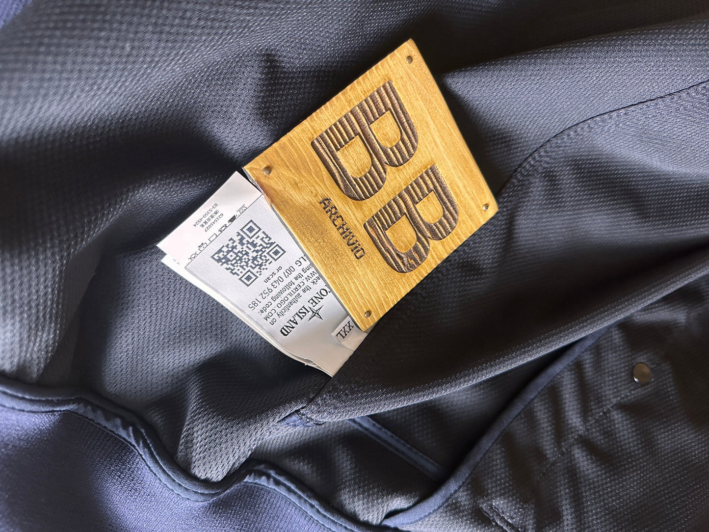 SS15 LIGHT SOFT SHELL-R in Navy Blue