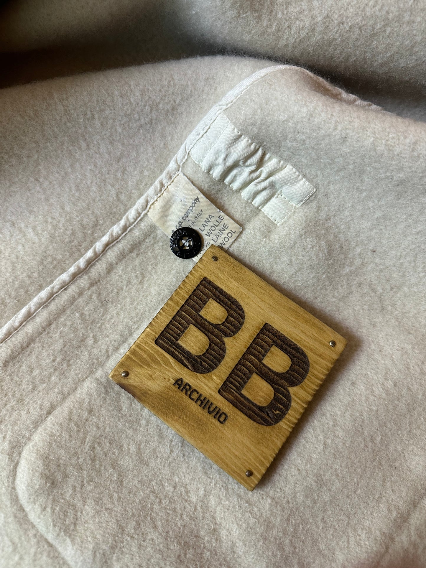 AW1988 MONTGOMERY in Beige