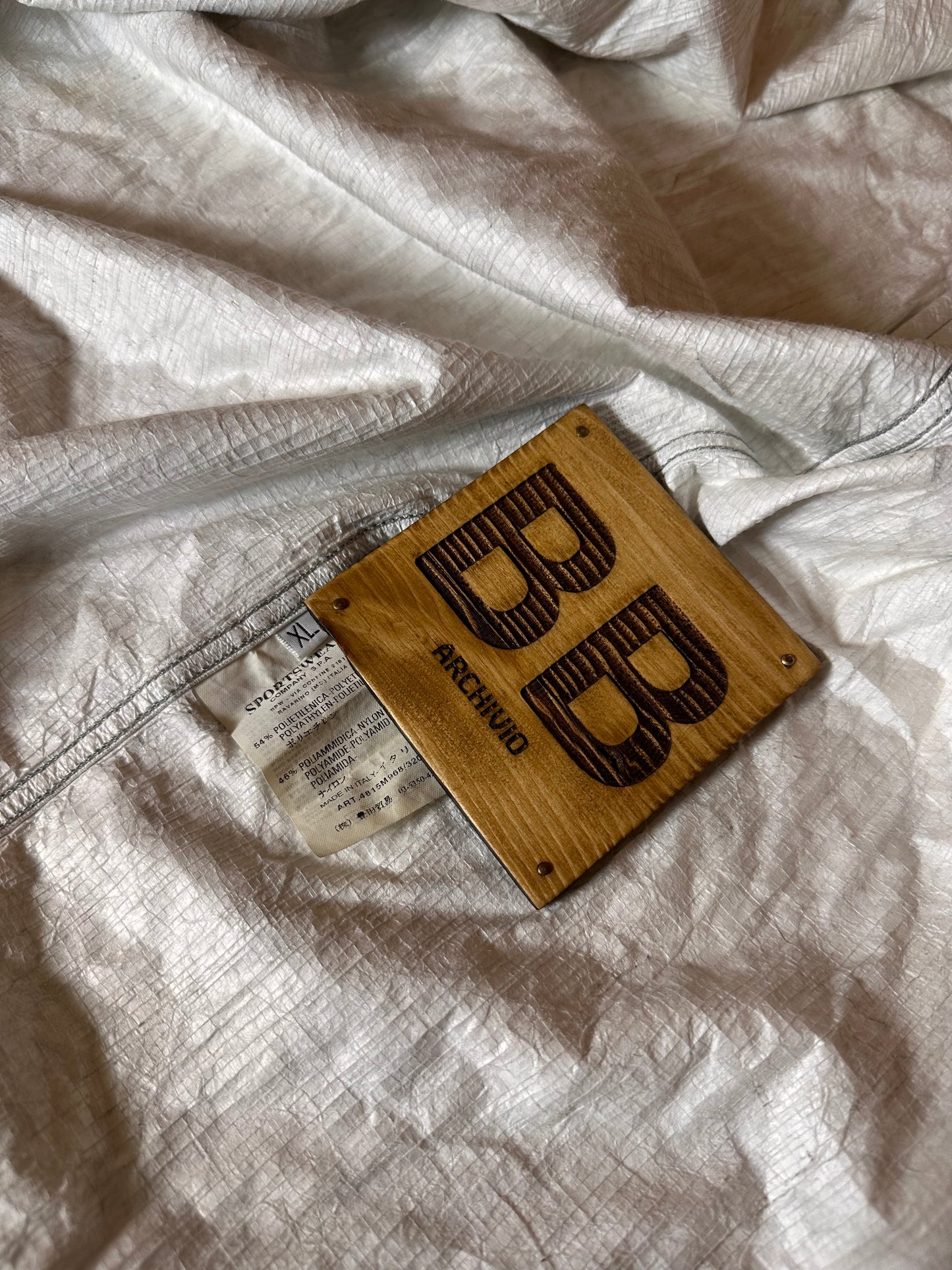 SS2008 SNOWFLAKE TYVEK SHIELD