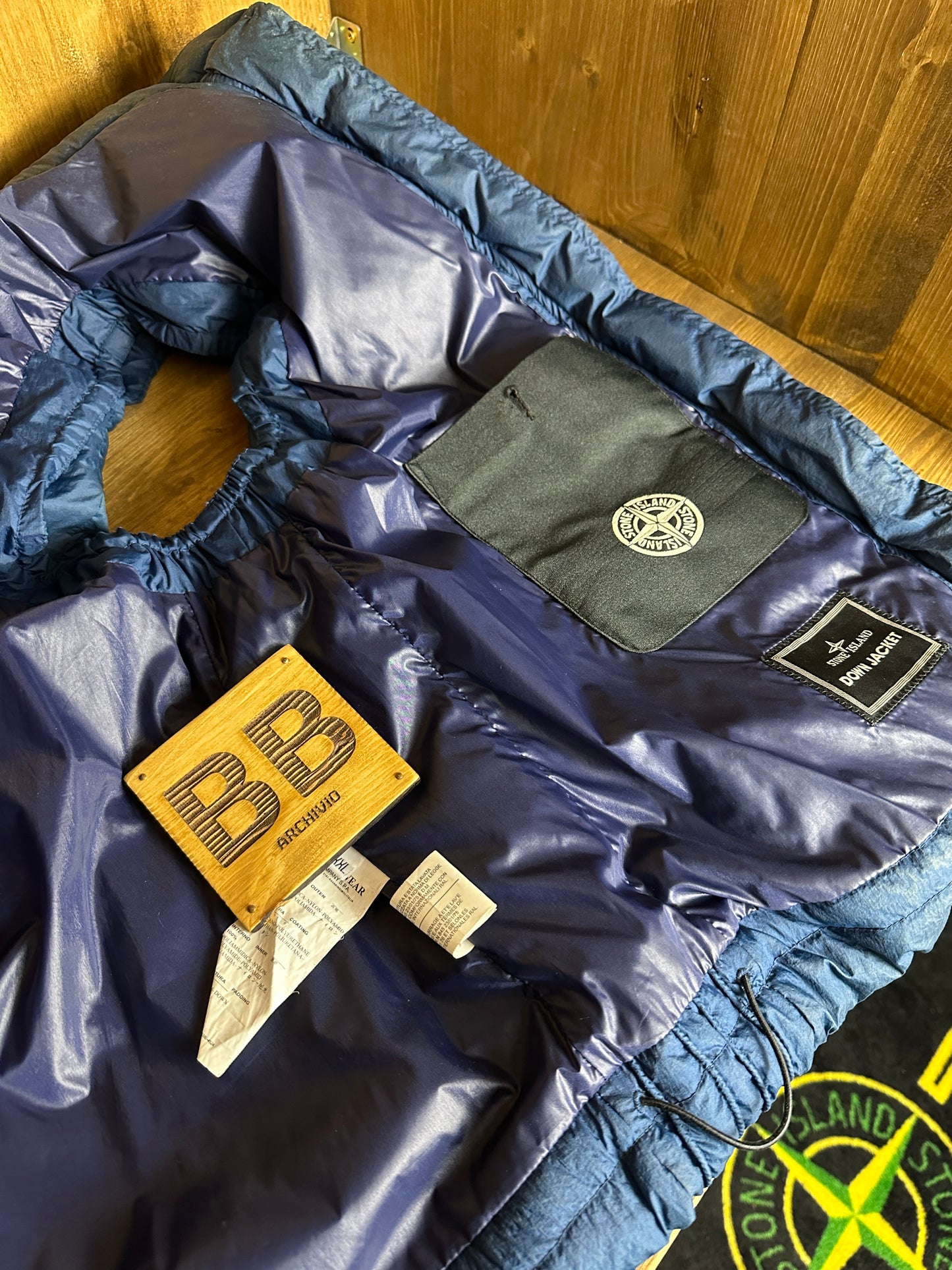 AW08 GOOSE DOWN OPAQUE VEST in Blue