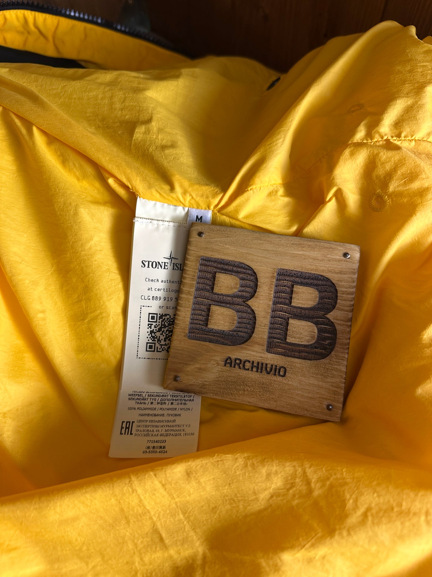 AW22 GARMENT DYED CRINKLE REPS R-NY DOWN in Yellow