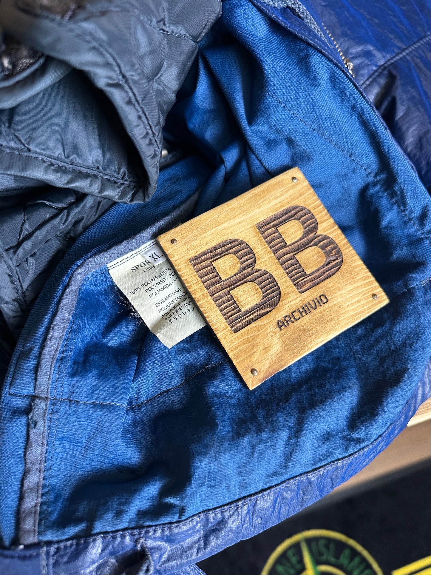 AW01/02 DOUBLE MESH in Ocean Blue