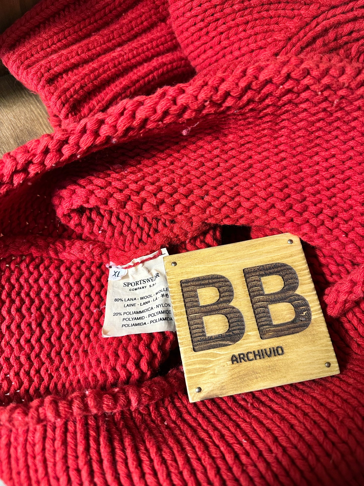 AW01 HEAVYWEIGHT RED CHERRY WOOL SWEATER