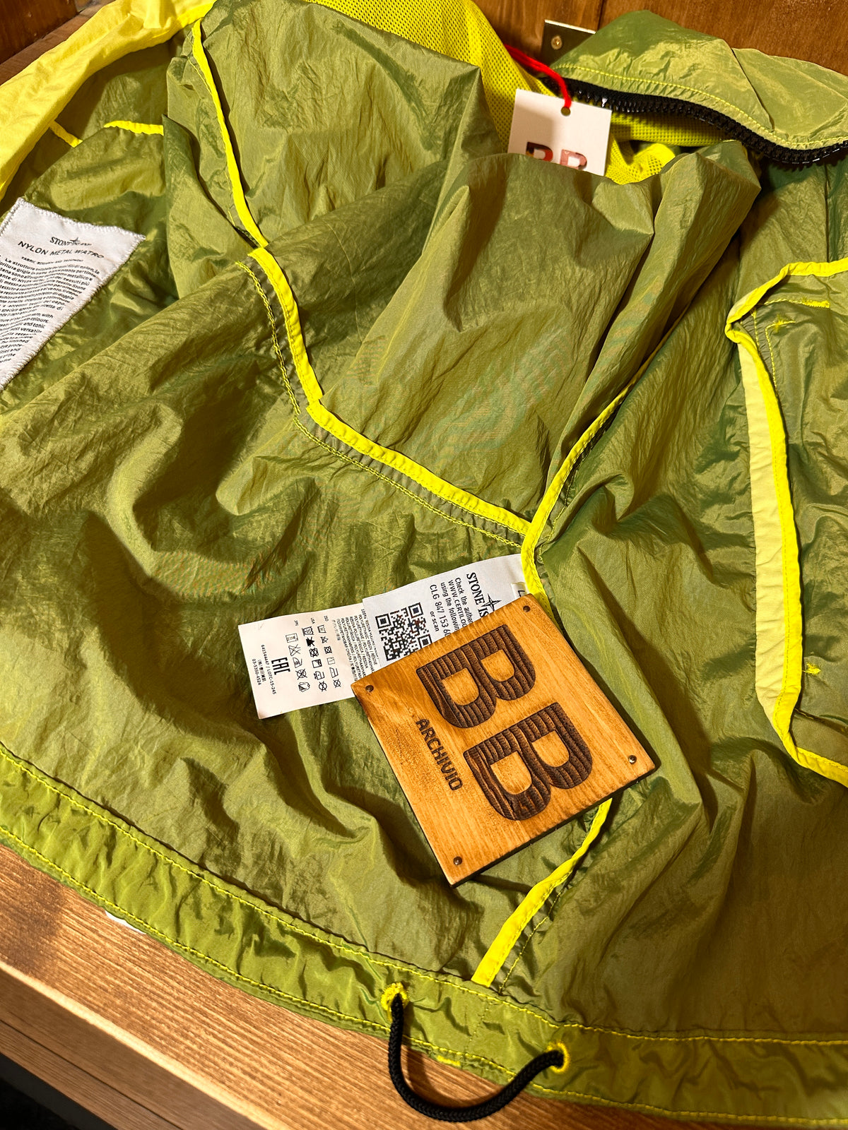 SS16 NYLON METAL WATRO In Gold Yellow