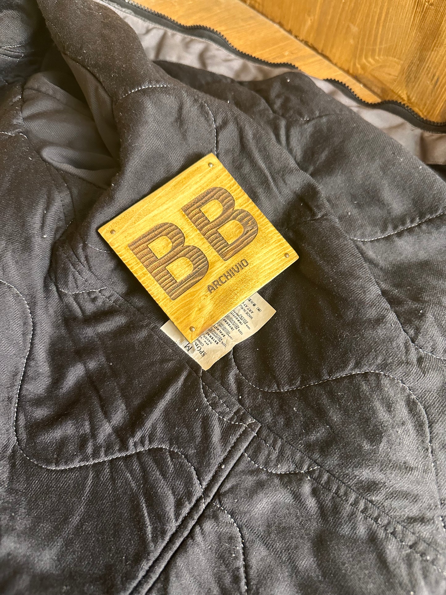 AW08 NYLON METAL QUILTED BOMBER in Dark Grey