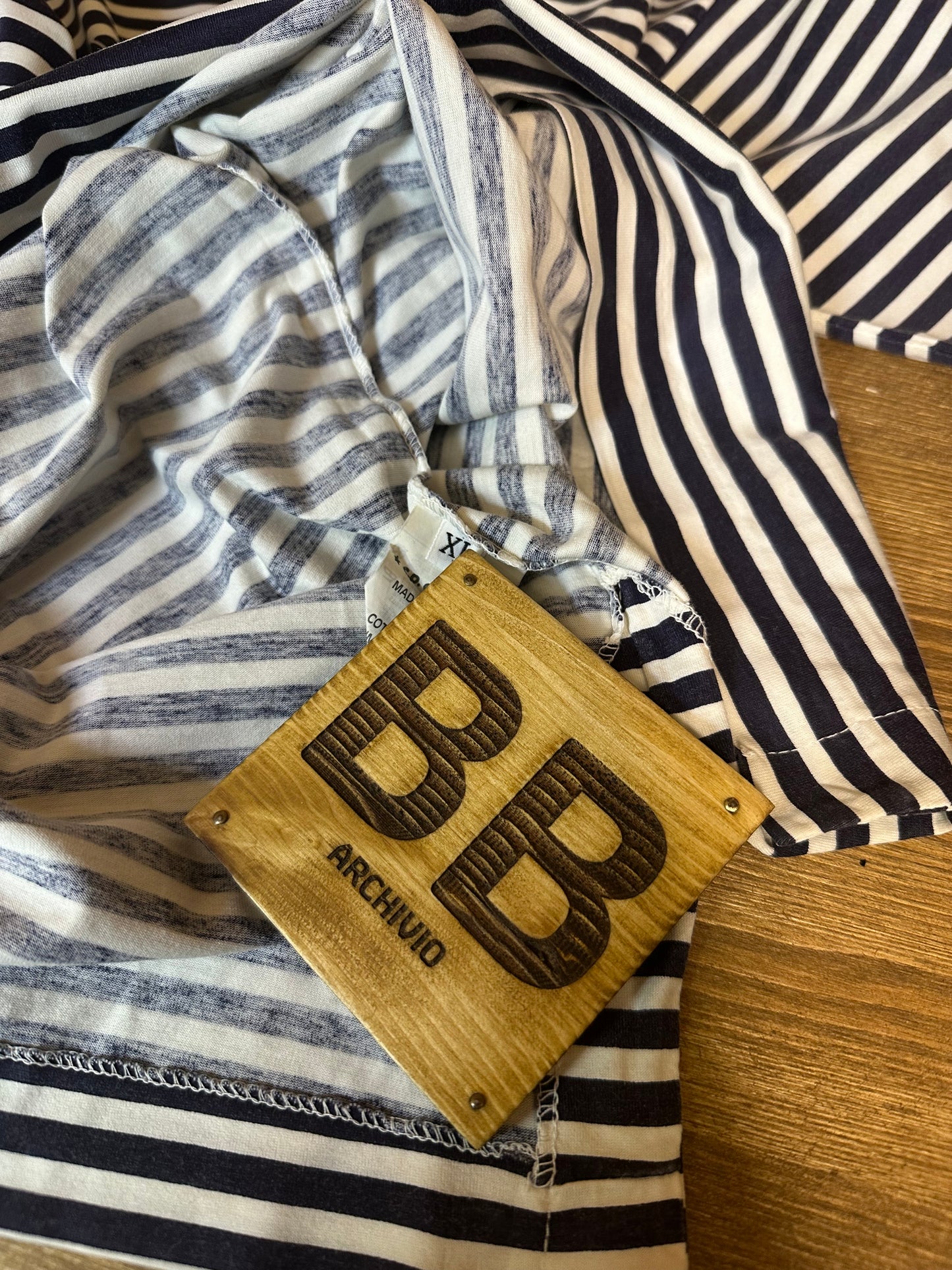 SS1987 BLU AND WHITE STRIPED TEE