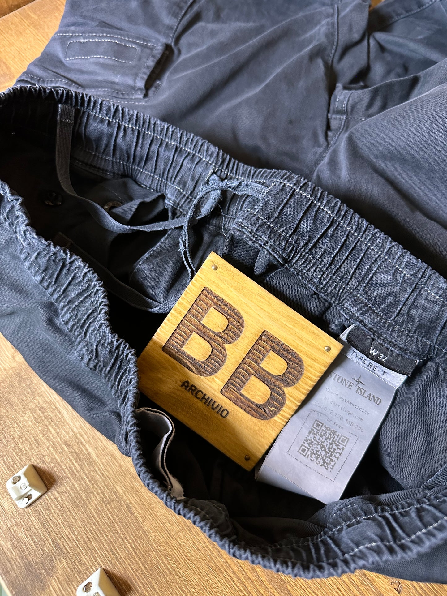 BLACK STONEWASHED CARGO