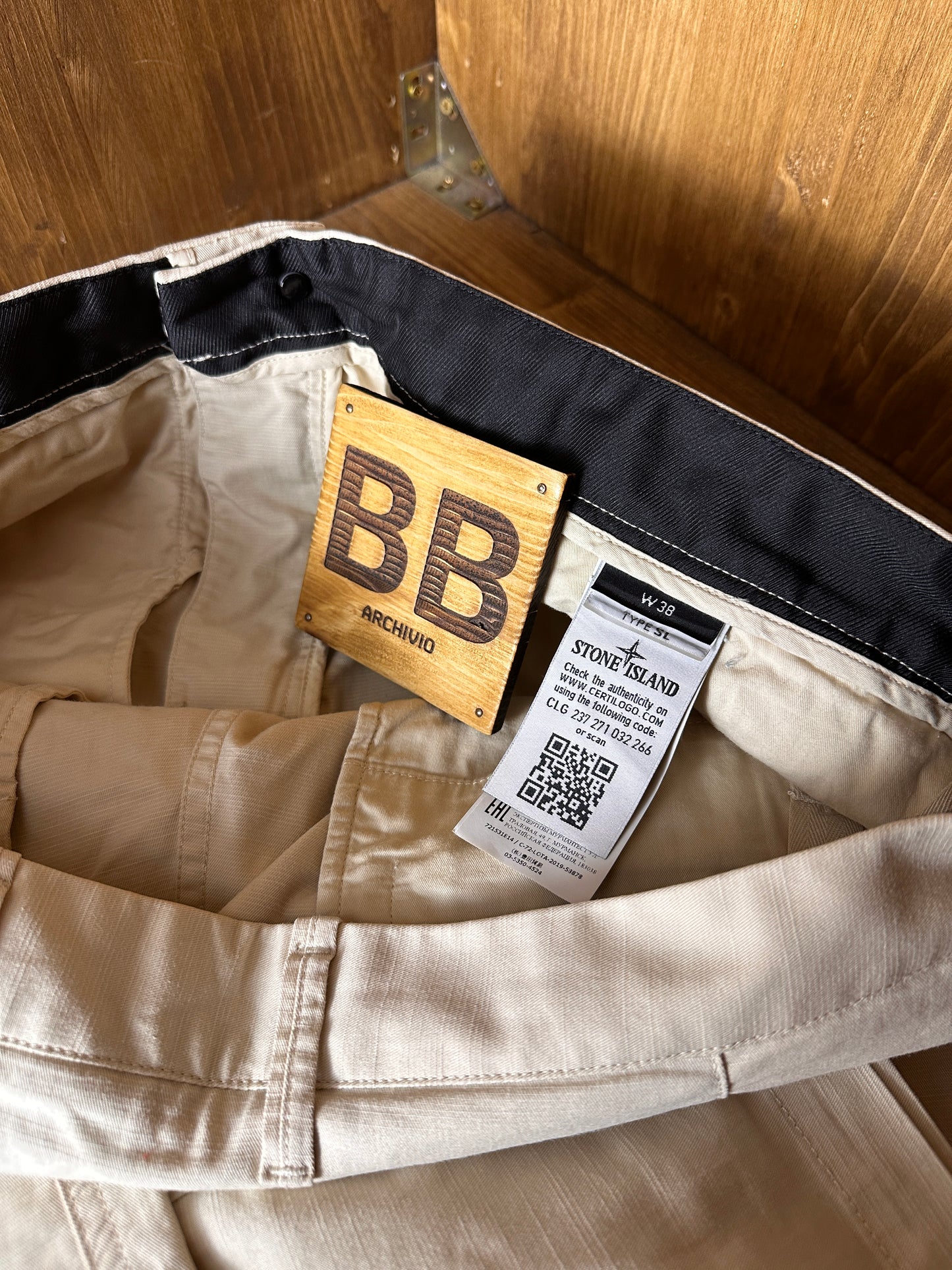 SS20 RIPSTOP CARGO PANTS in Oyster White