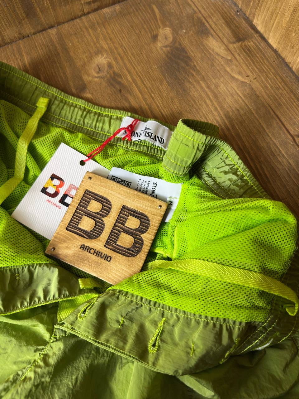 SS22 NYLON METAL SHORTS in Gold