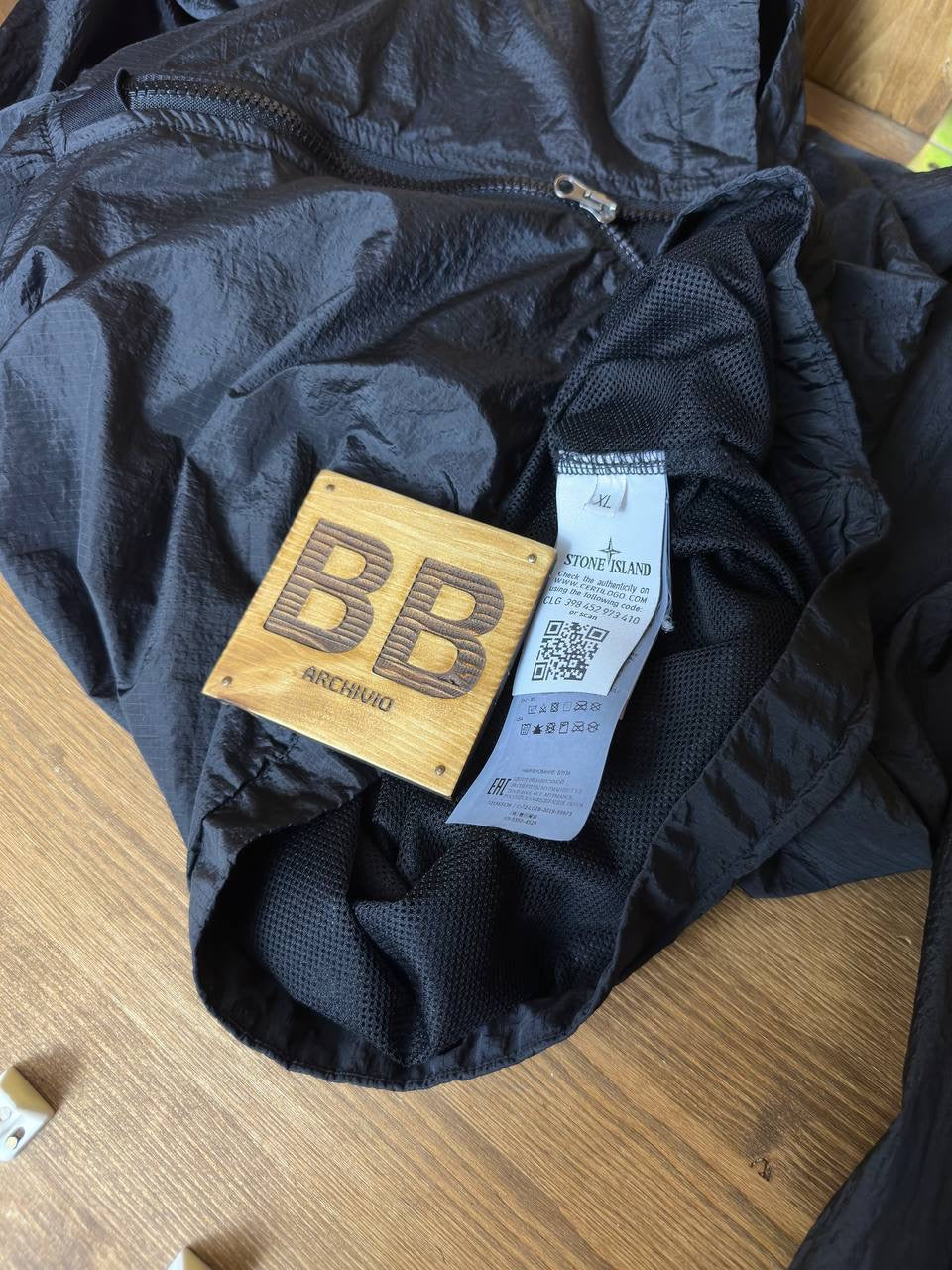 SS20 NYLON METAL RIPSTOP SMOCK in Deep Black