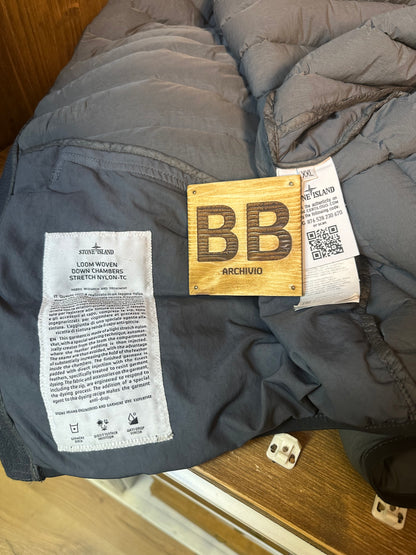 LOOM WOVEN DOWN CHAMBERS STRETCH NYLON-TC in antracite grey