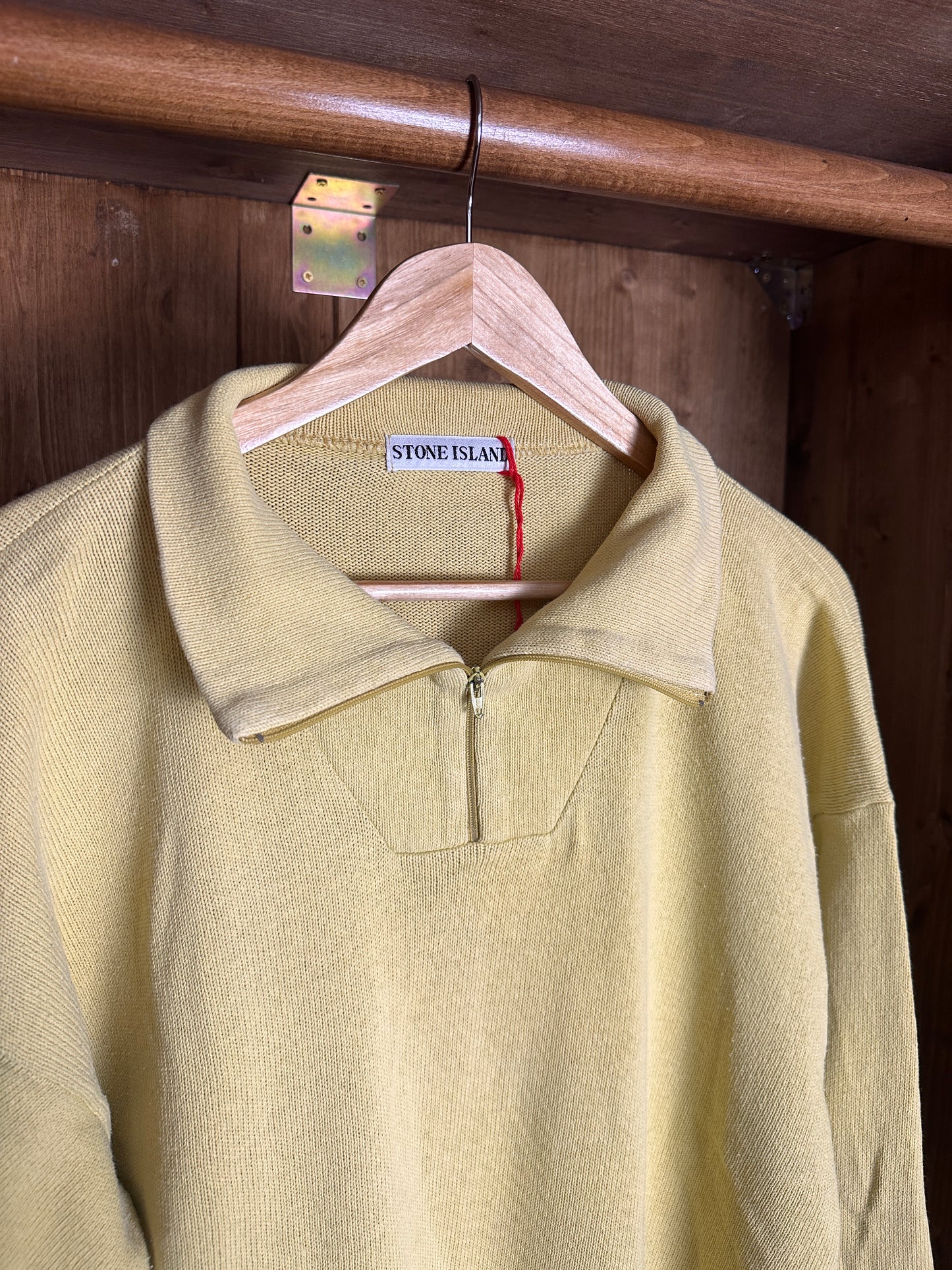 SS90s COTTON FLAX 1/4 ZIP JUMPER BACK SPELLOUT in Pastel Yellow
