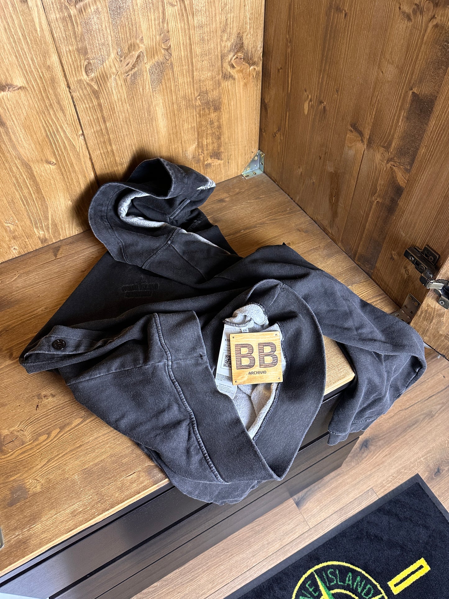 SS20 STONE WASH HOODIE  Supreme X Stone Island in Granite Grey