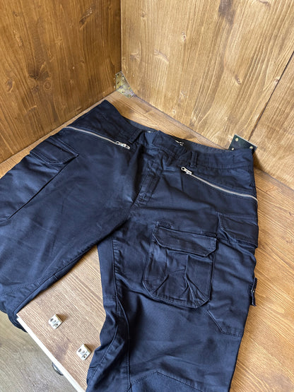 SS16 DRAKE “SUMMER SIXTEEN TOUR”CARGO in Black