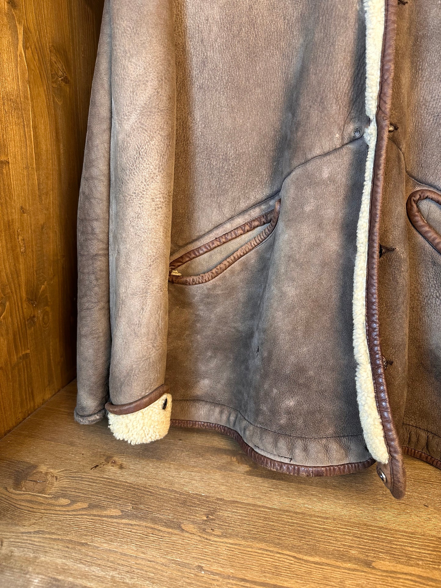 AW88 SHEEPSKIN PARKA in Brown