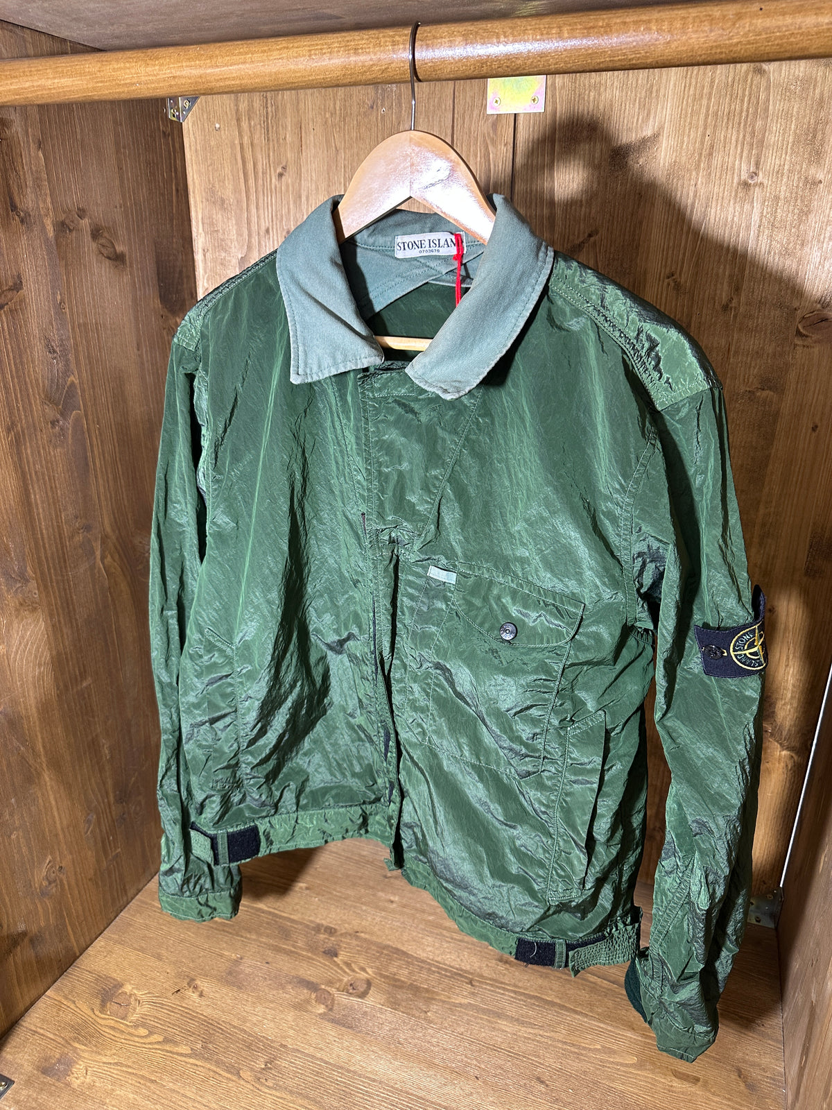SS06 NYLON METAL JACKET in Moss Green