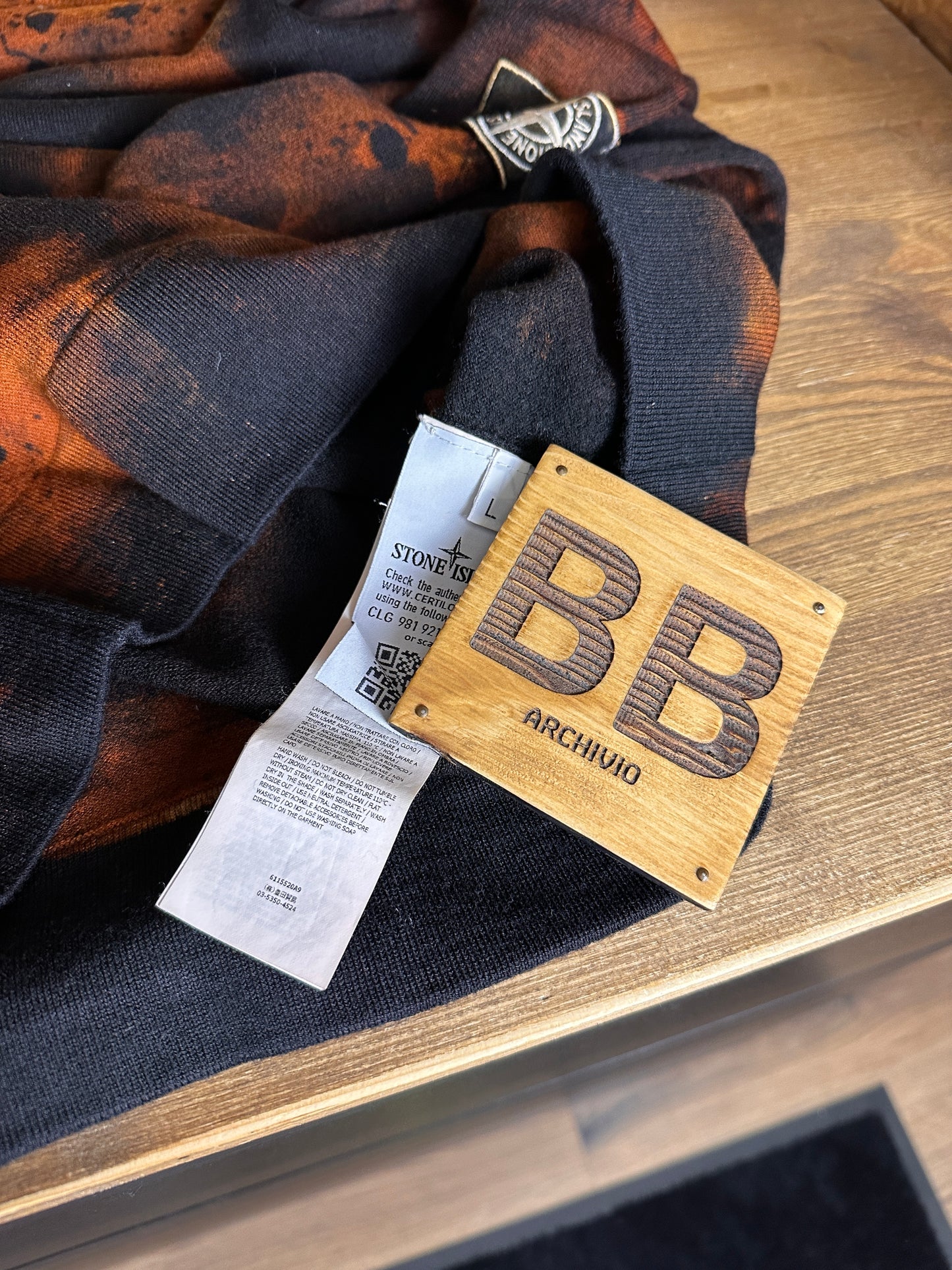 AW14/15 HAND PAINTED TORTOISE SHELL KNIT in Red and Black