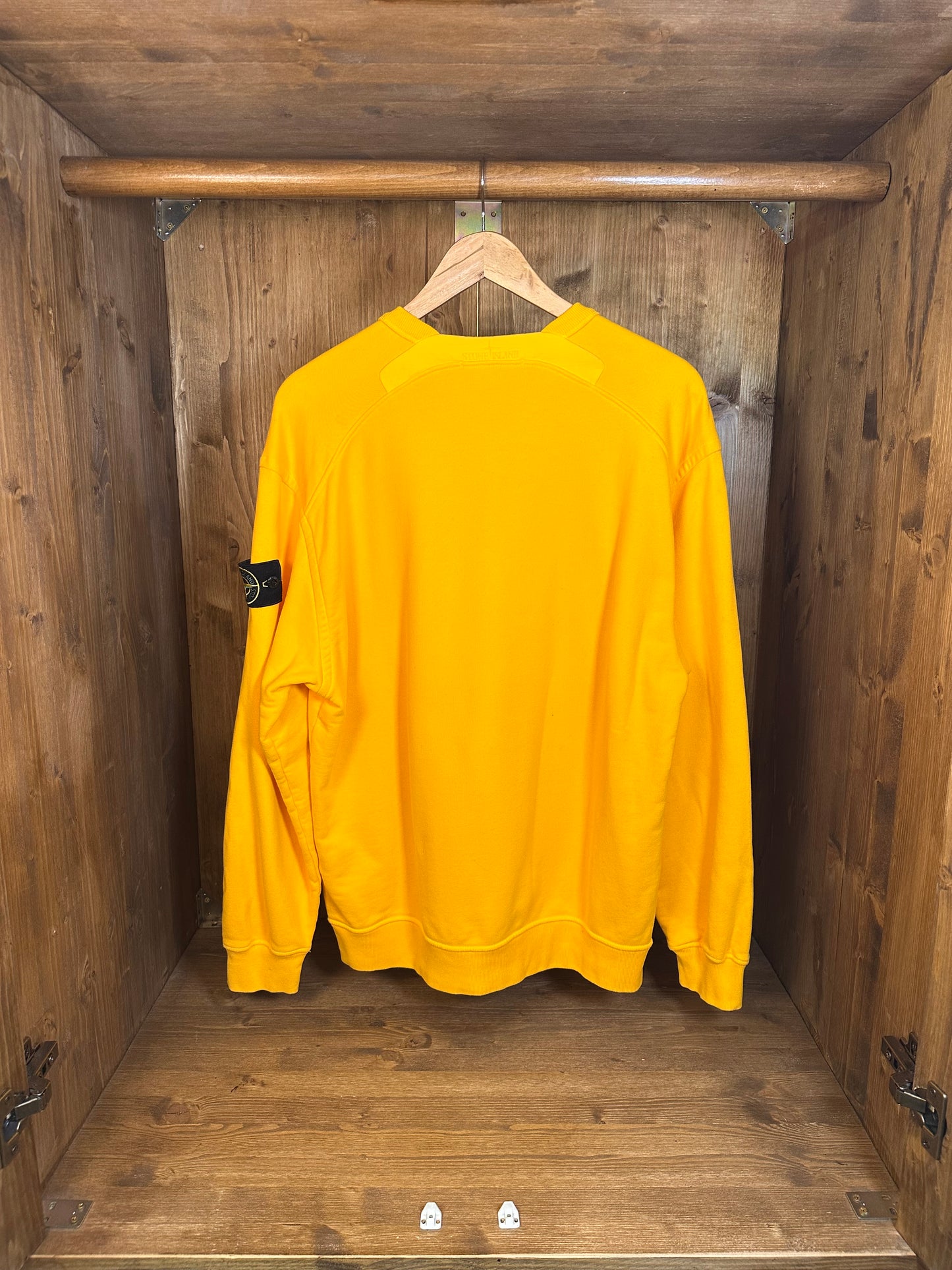 BRIGHT YELLOW CREWNECK with embroidered spell-out