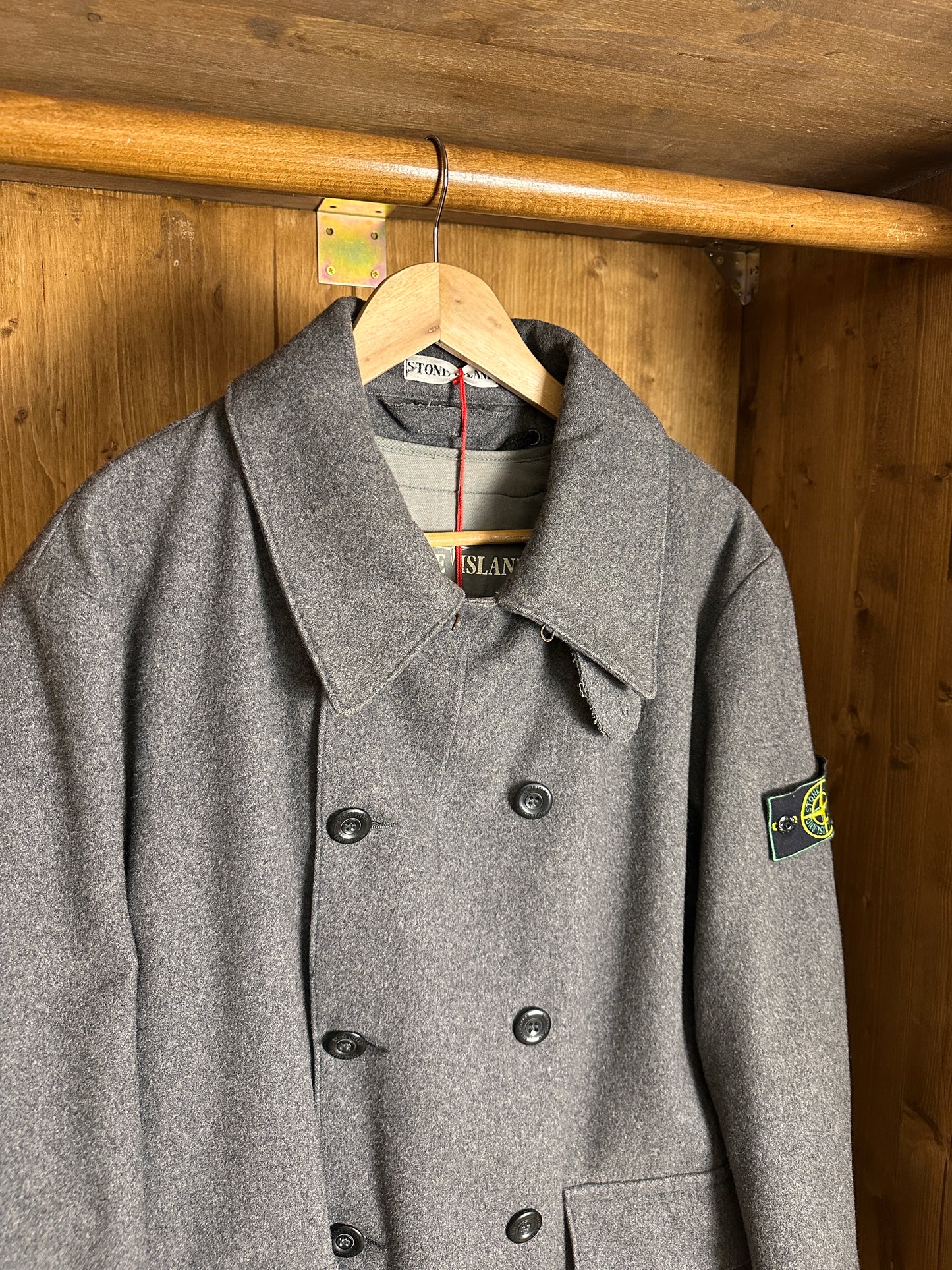 AW98 DOPPELREIHENDER WOLLMANTEL in Basaltgrau