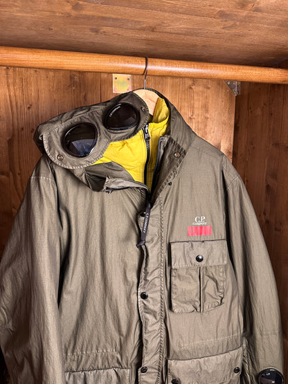 AW25 C.P. COMPANY GORE-G TYPE “LA MILLE” JACKET in Olive Green & Neon Yellow