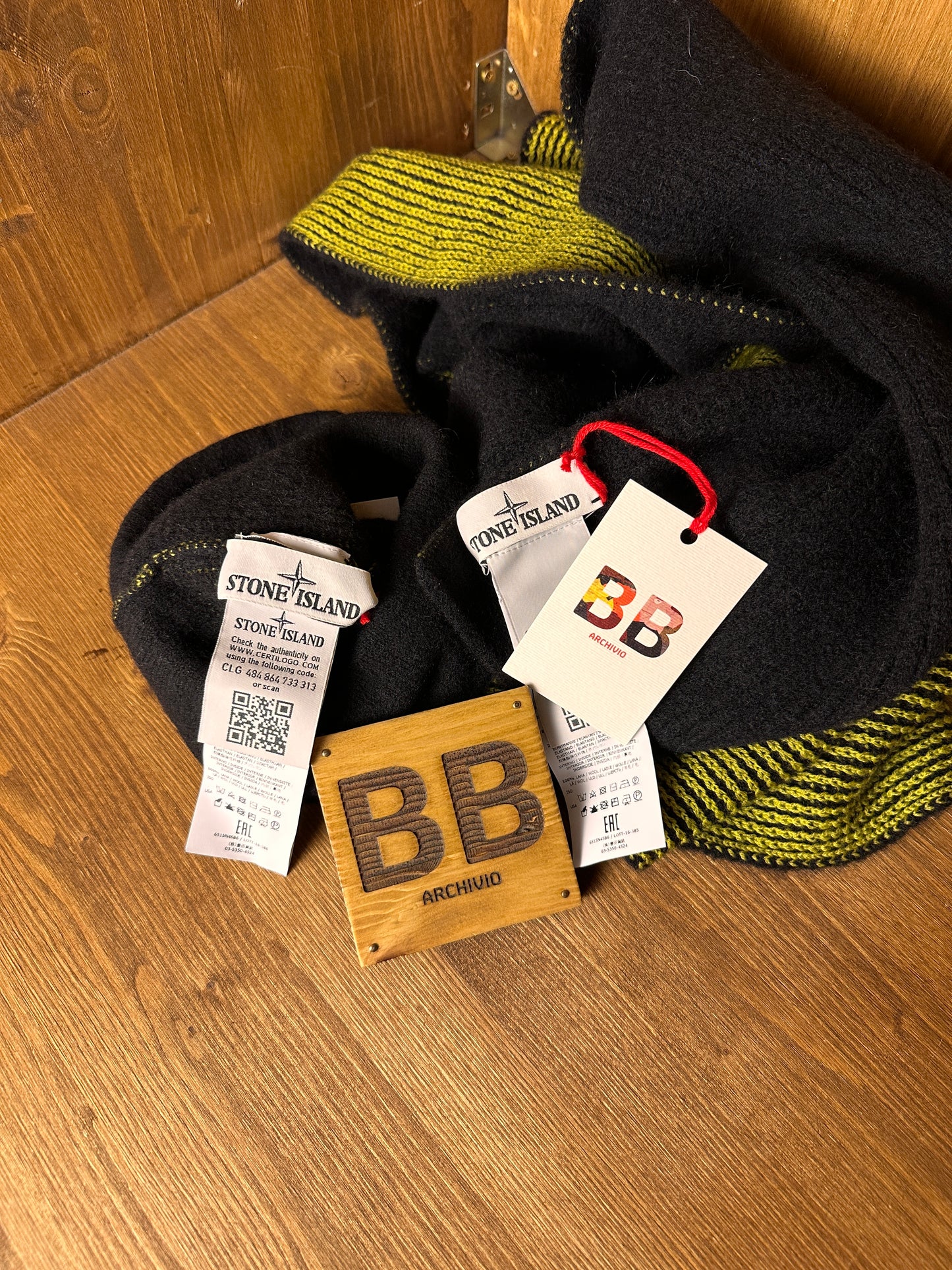 AW18 3D KNIT SCARF & BEANIE in Lime Green & Black