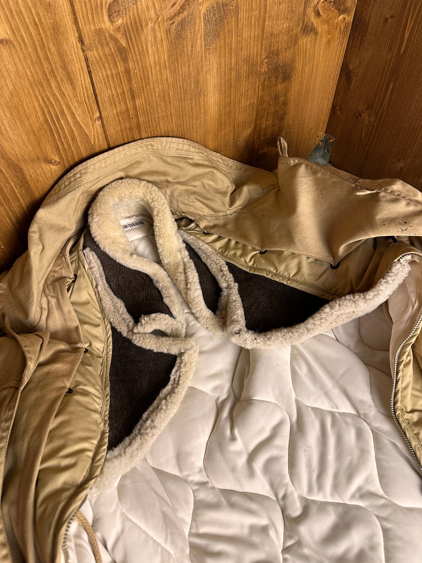 AW88 RASO GOMMATO DOUBLE BREASTED SHEEPSKIN LINER JACKET in Beige