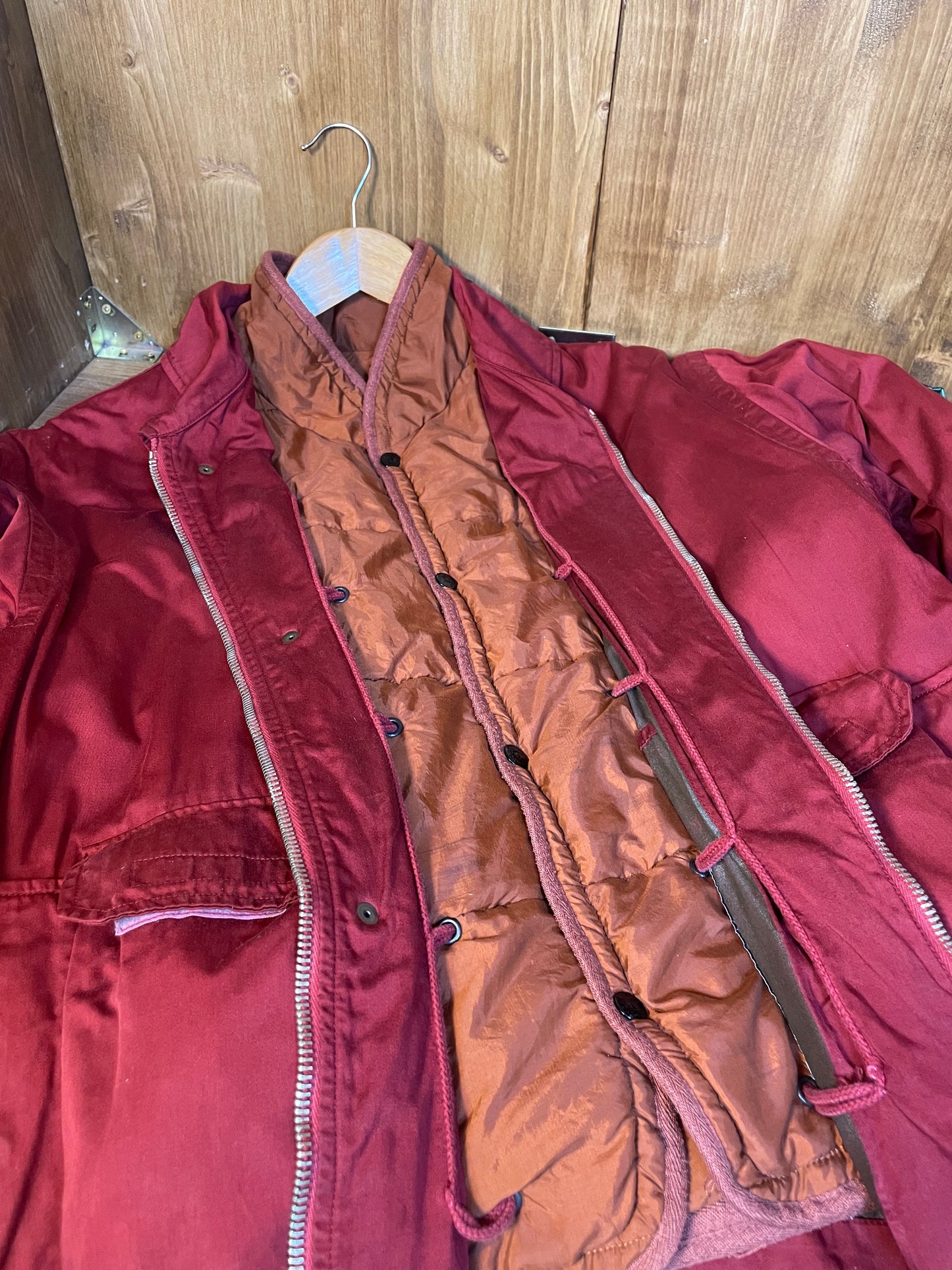 Burgunderrote Bomberjacke von Raso Gommato aus dem Jahr 1992