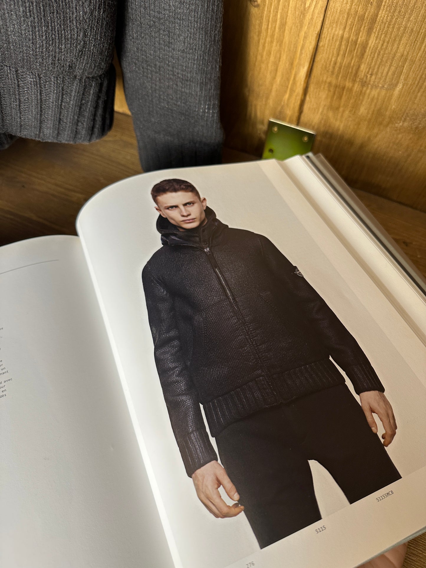 AW08 GRAPHITE KNIT in Black Grey