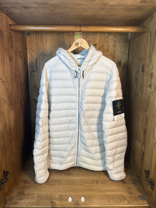 LOOM WOVEN DOWN CHAMBERS STRETCH NYLON-TC in glacial white