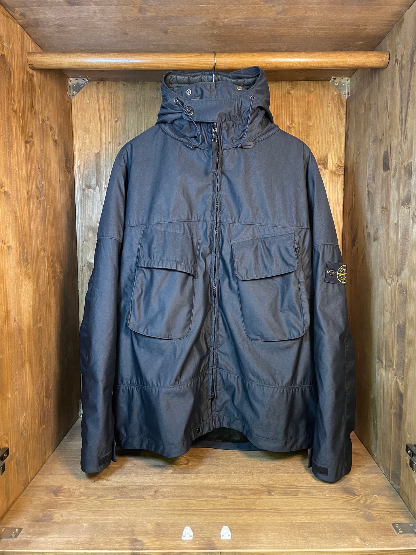 2000 Jacke aus technischem Nylon mit herausnehmbarer Innenseite