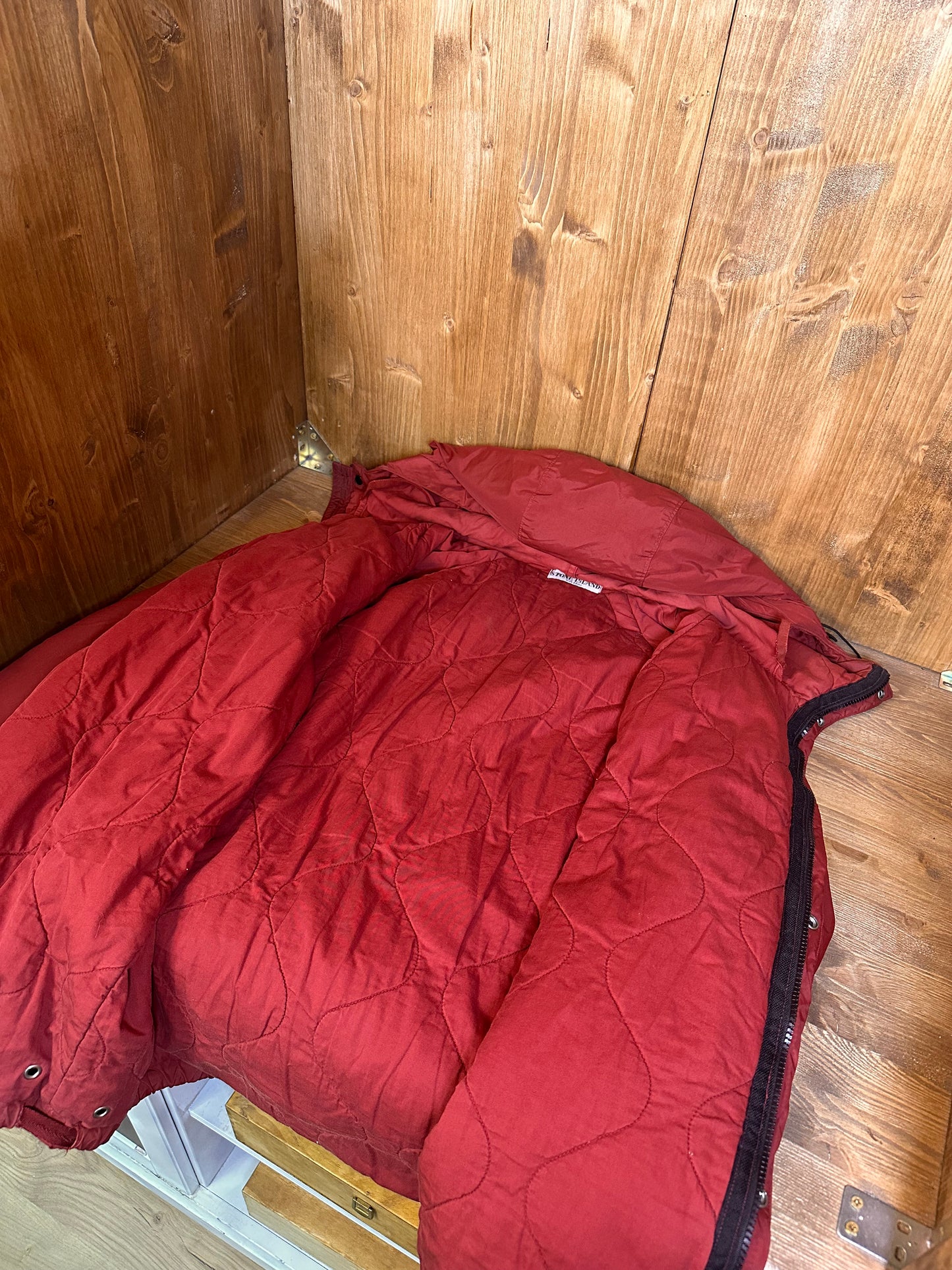 AW03 RED NYLON JACKET with quilted inner