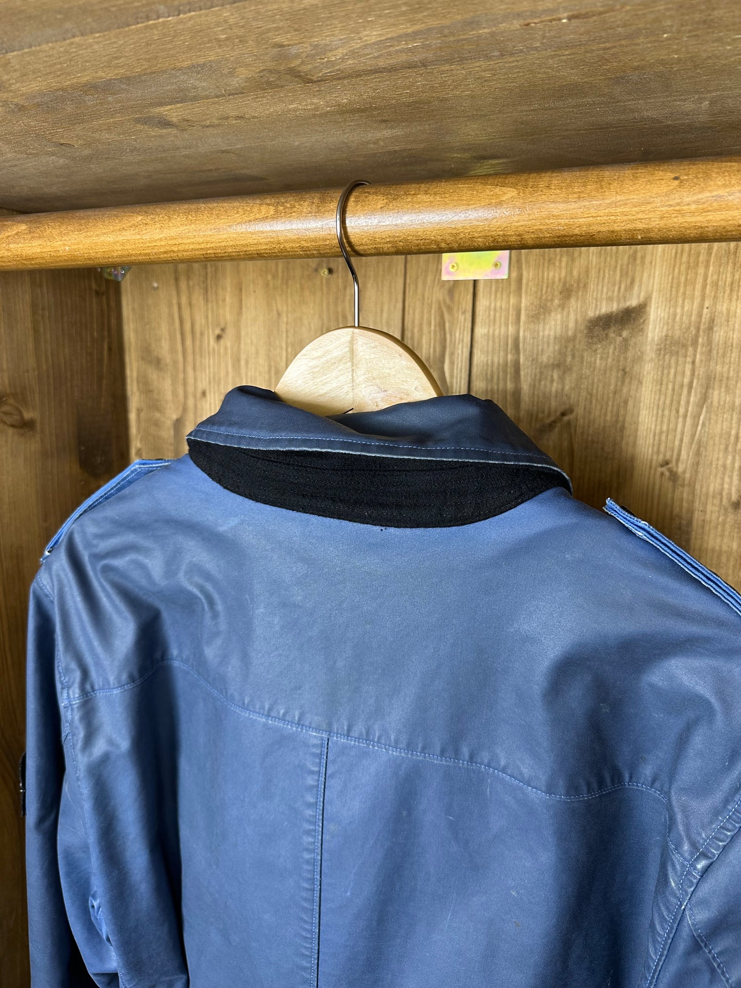 AW09 WAXED ICE TRENCH in Blu to Black