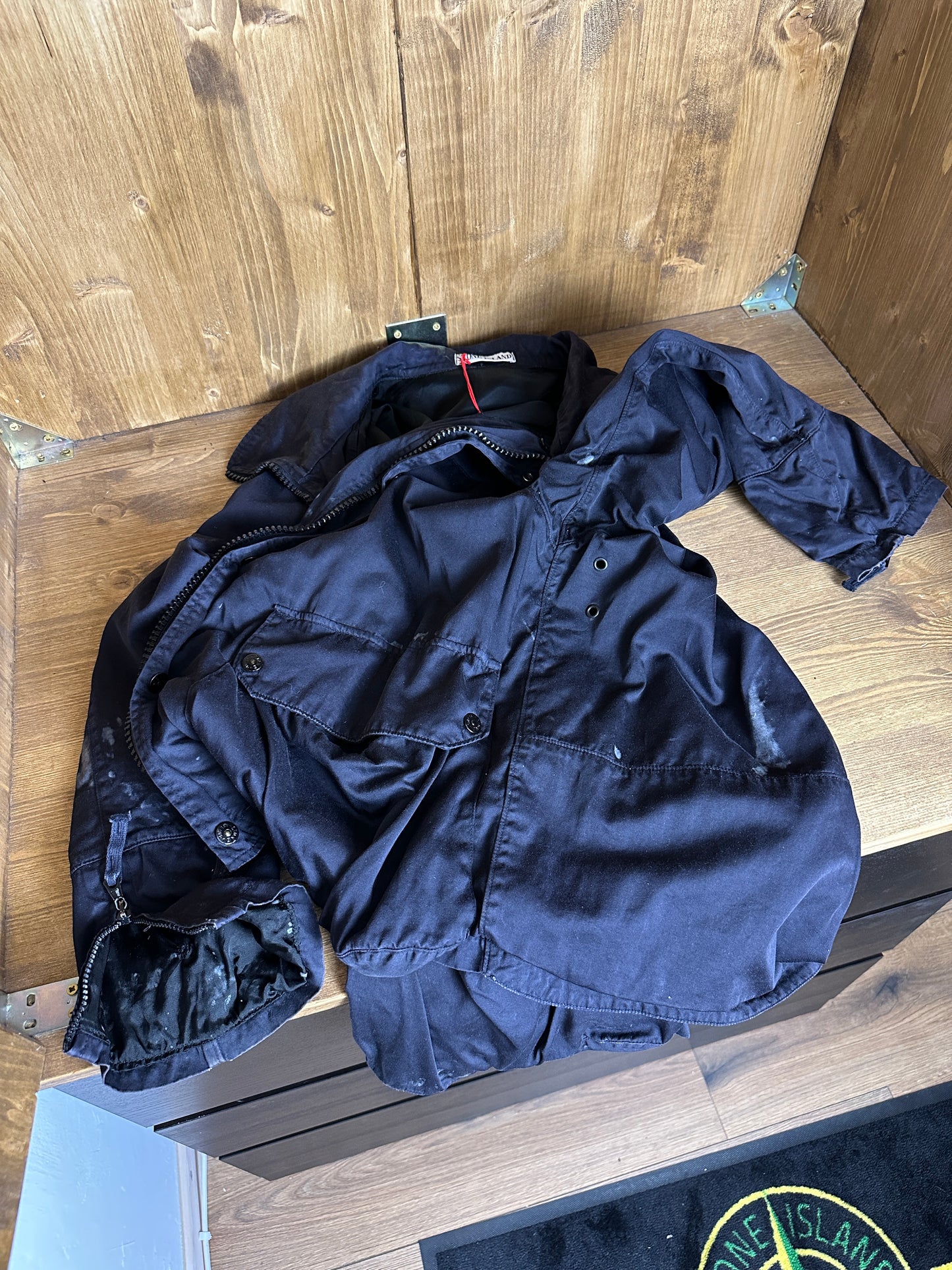 AW90s RASO GOMMATO WHITE COVER in Midnight Blue