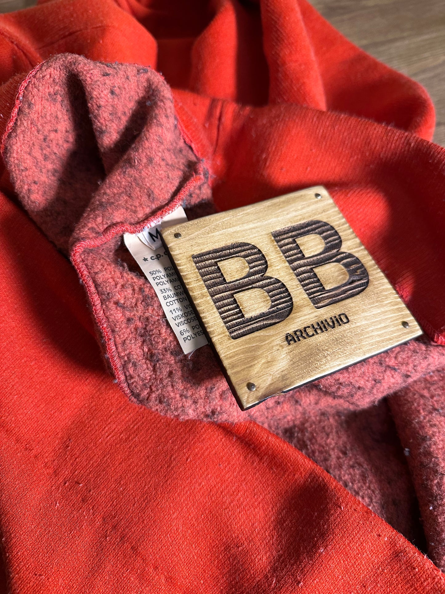 AW80s ORANGE V-NECK BUTTONED UP SWEATER