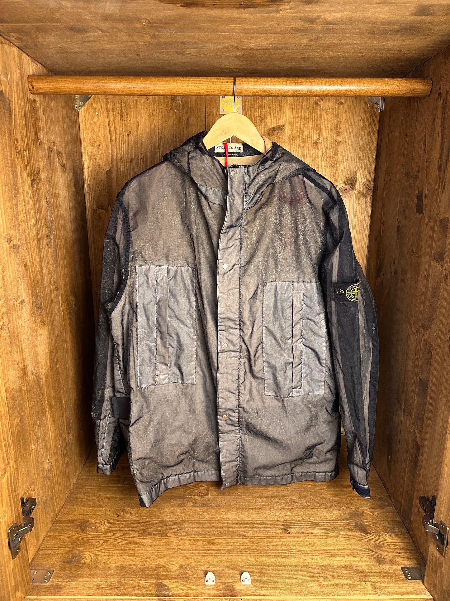 SS01 MONOFILAMENT JACKET in Purple