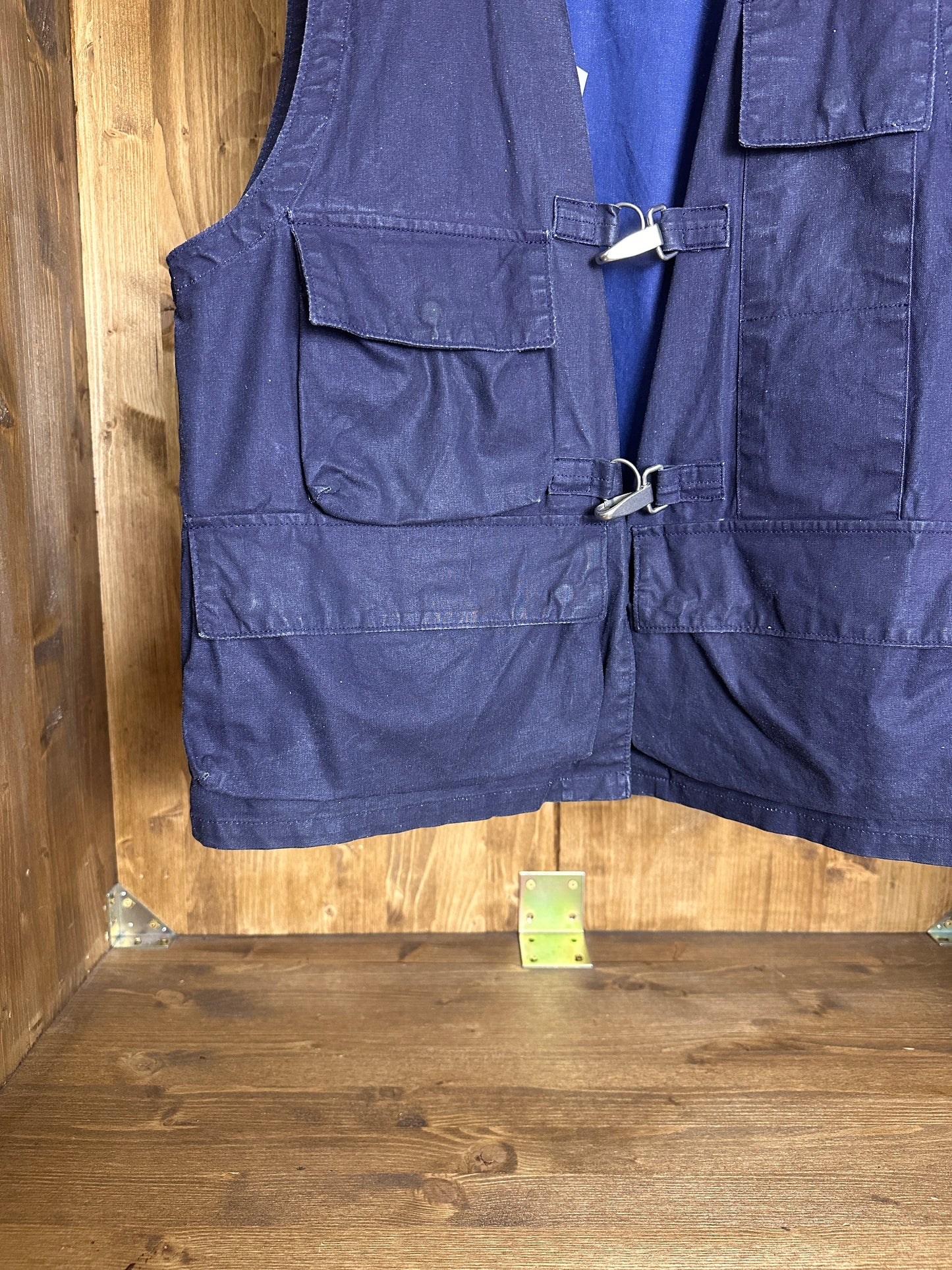 SS94 TELA STELLA WESTE MIT REFLEKTIERENDER SCHRIFTZUGSCHRIFT in Blaugrün