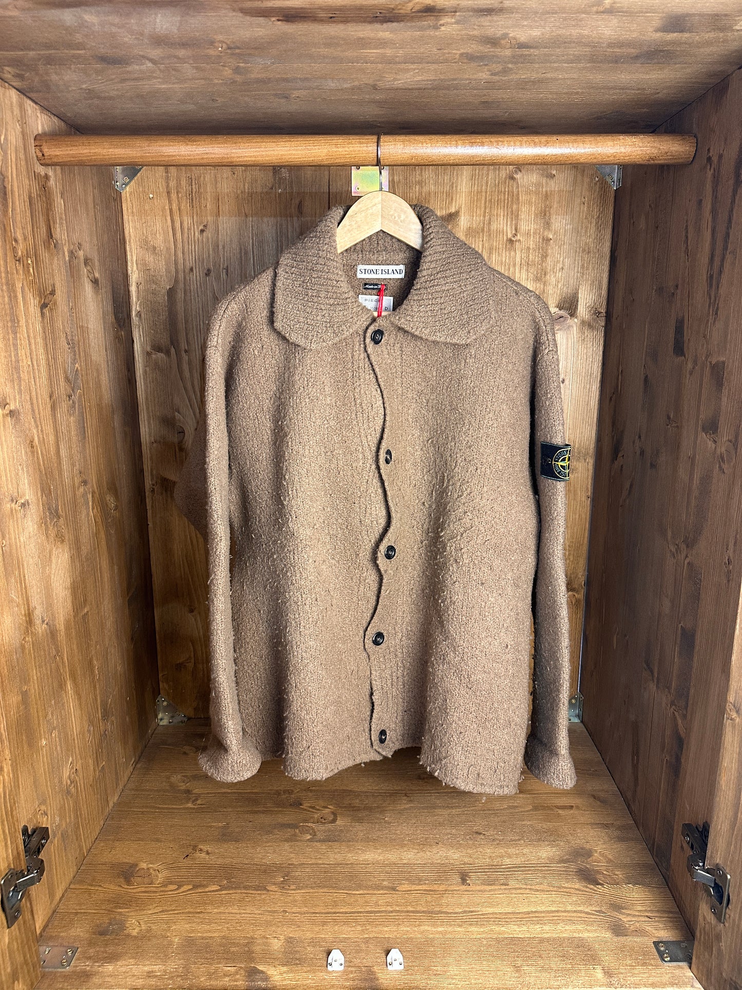 AW98 WOOL BUTTONED CARDIGAN in Camel Brown