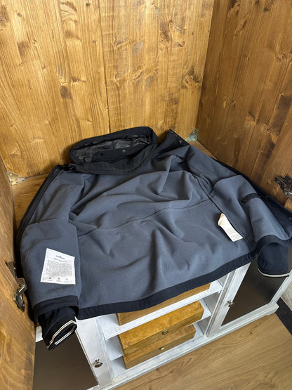 AW14 SOFT SHELL-R in black