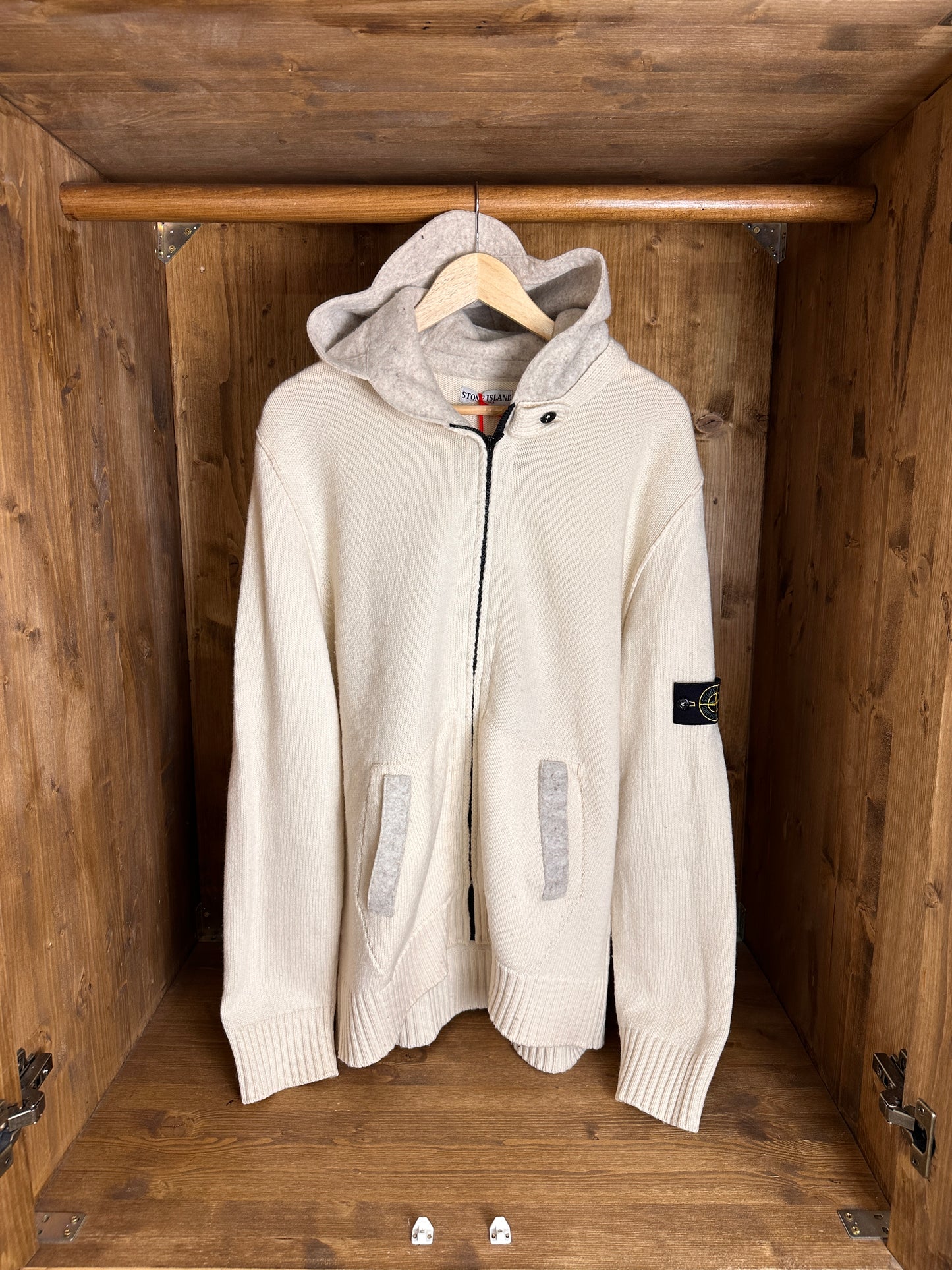 AW08 LEICHTE WOLL-KAPUZENJACKE in Hell-Elfenbein