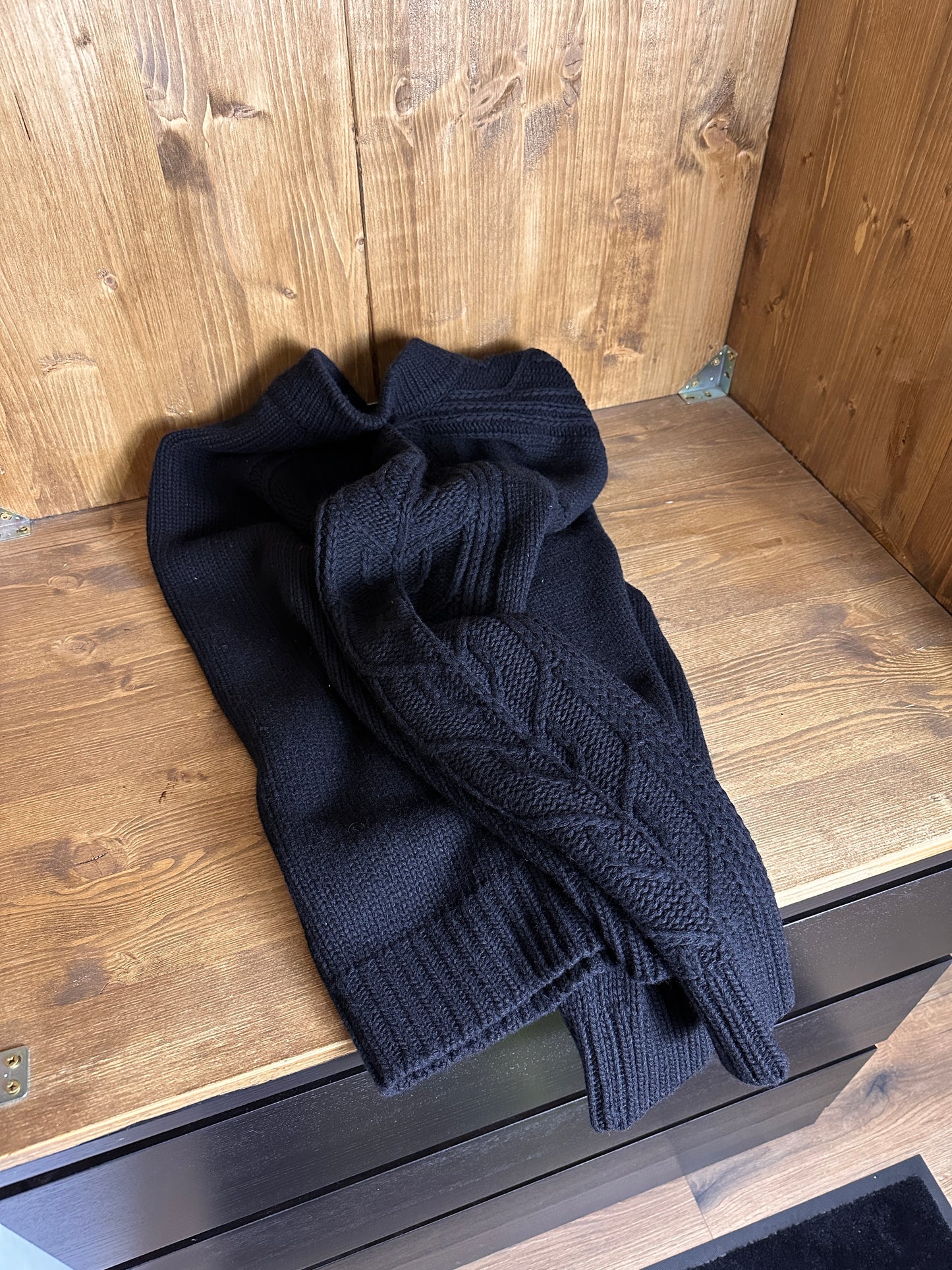 AW20 ARAN MOTIF WOOL JUMPER in Black