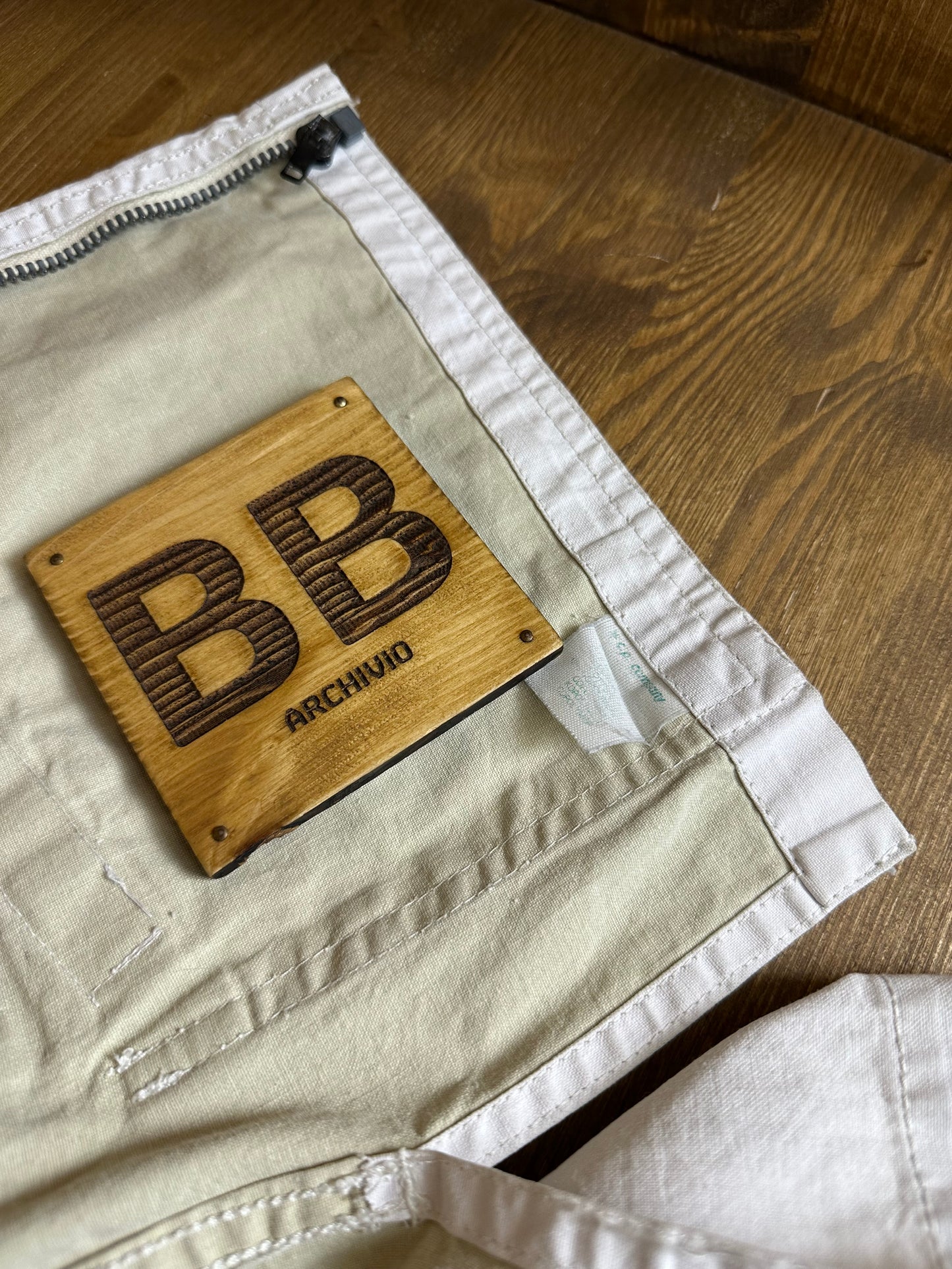 SS82 TELA STELLA UTILITY VEST Sample Piece 1/1 in White