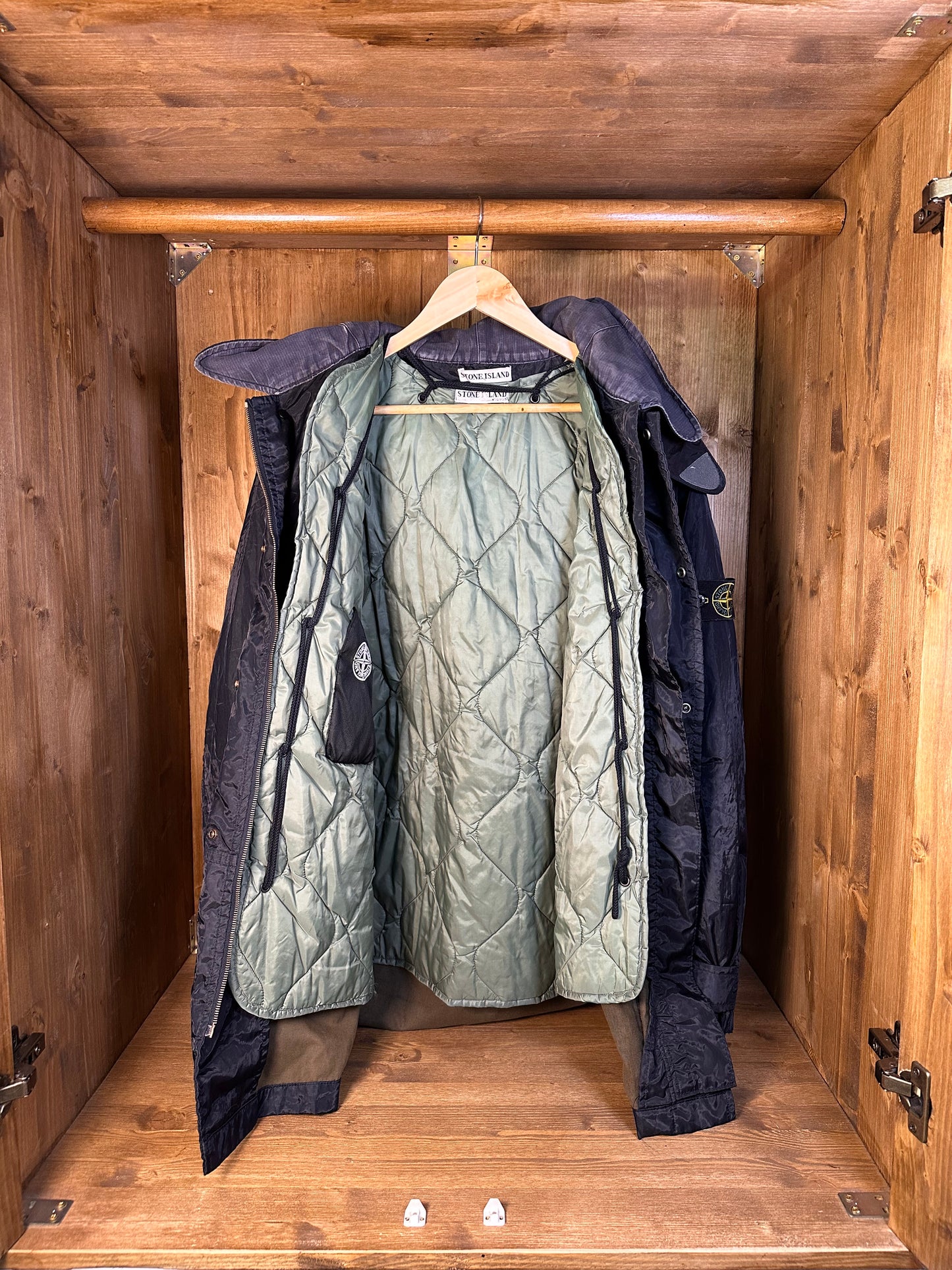 AW01 MONOFILAMENT DOUBLE MESH PARKA