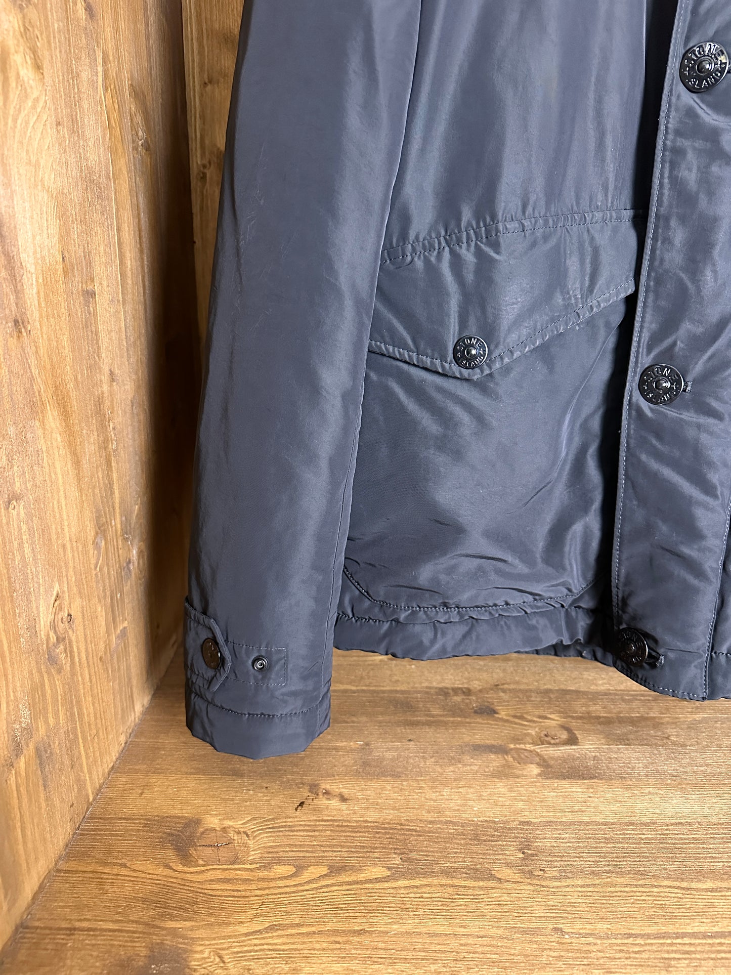 AW16 MICRO REPS with Primaloft Insulation Technology in Anthracite Grey
