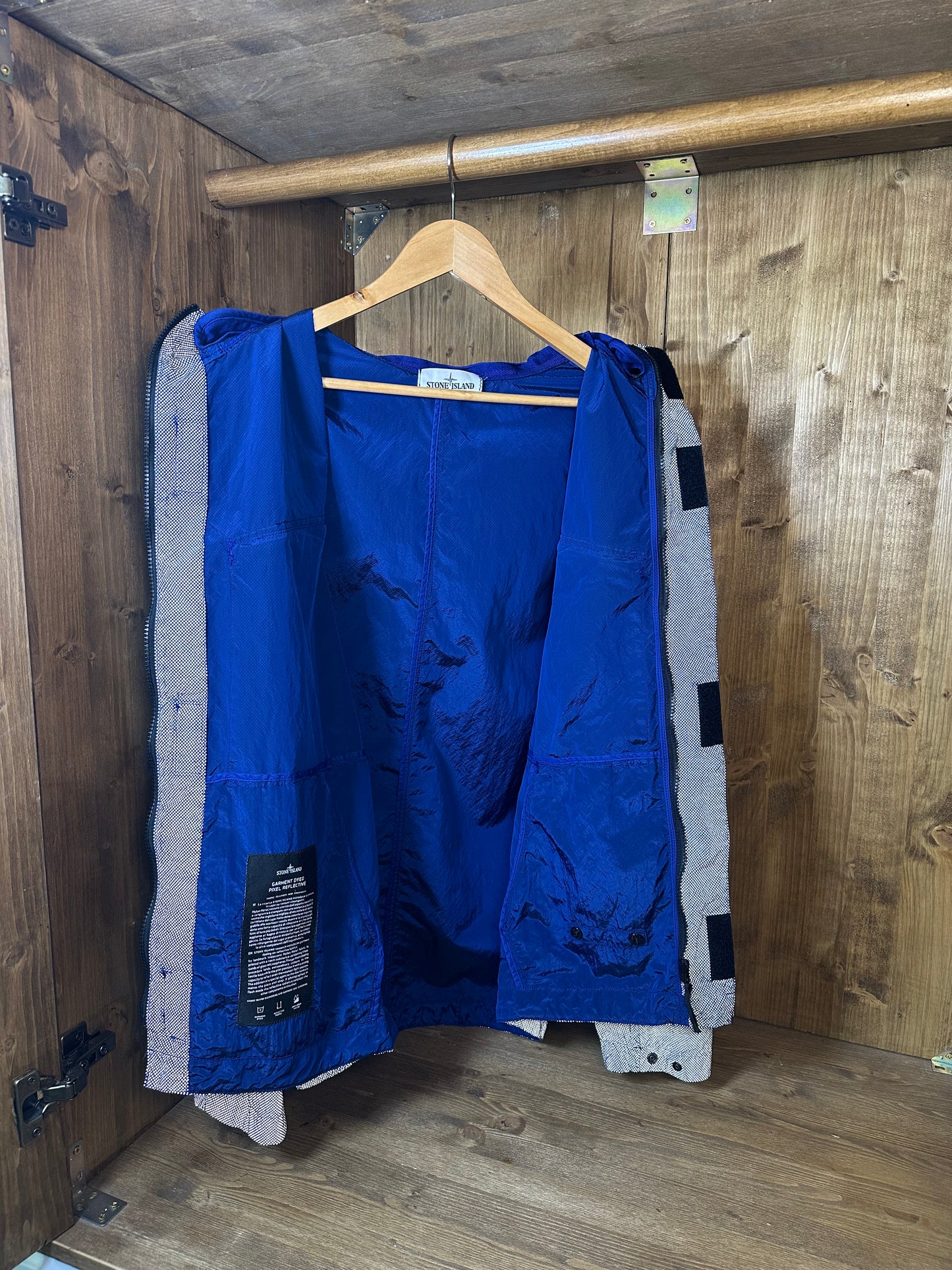 SS16 GARMENT DYED PIXEL REFLECTIVE BLUE